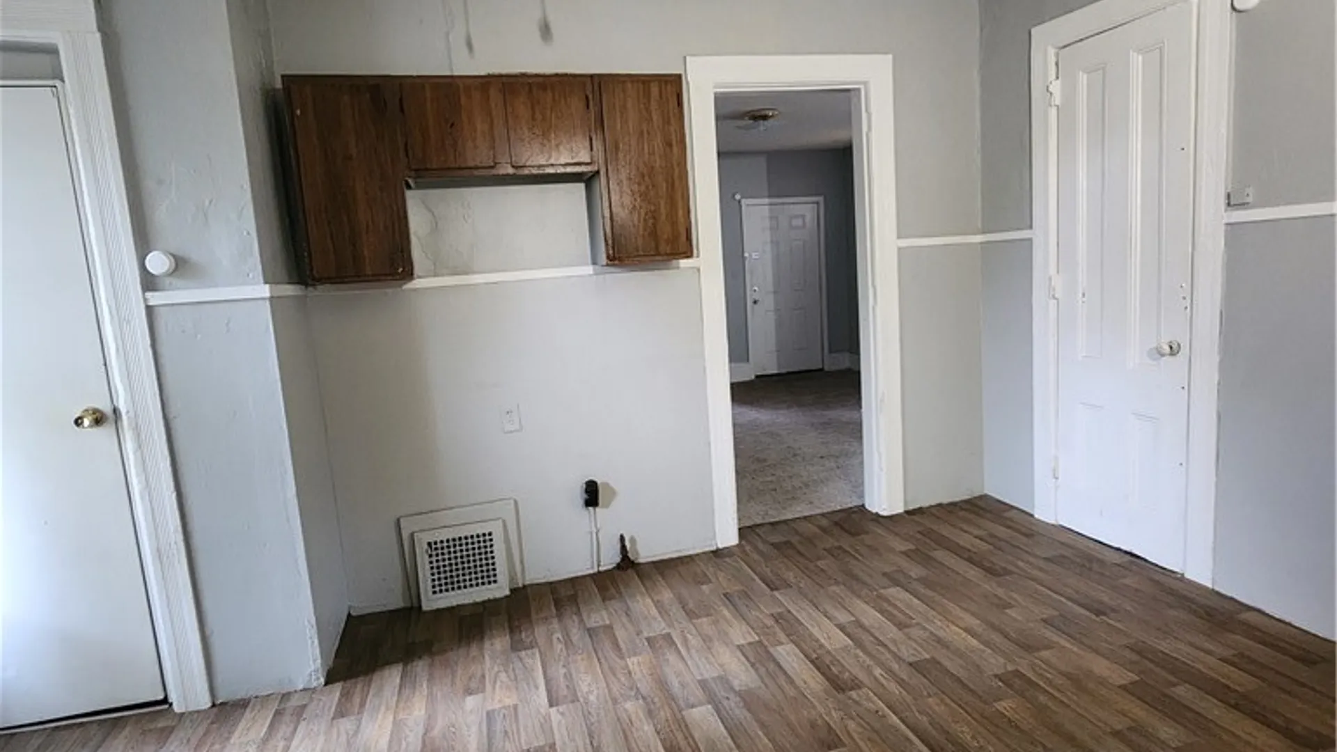 Property at 2 Hollister Street, Rochester, NY 14605 9