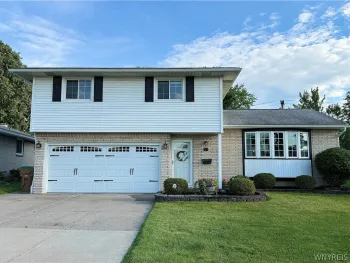 Property at 27 Mckenzie Court, Cheektowaga, NY 14227