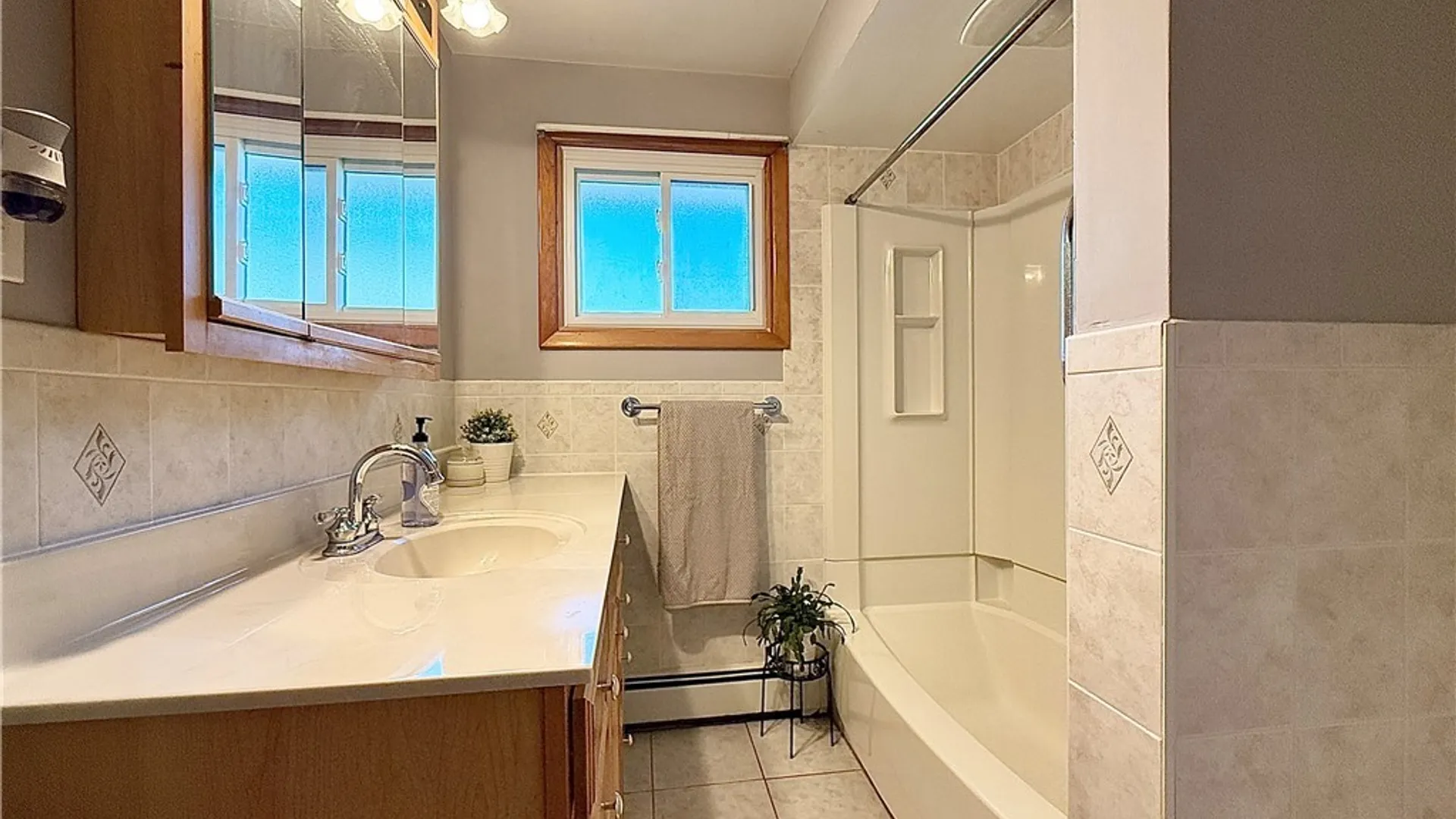 Property at 27 Mckenzie Court, Cheektowaga, NY 14227 37