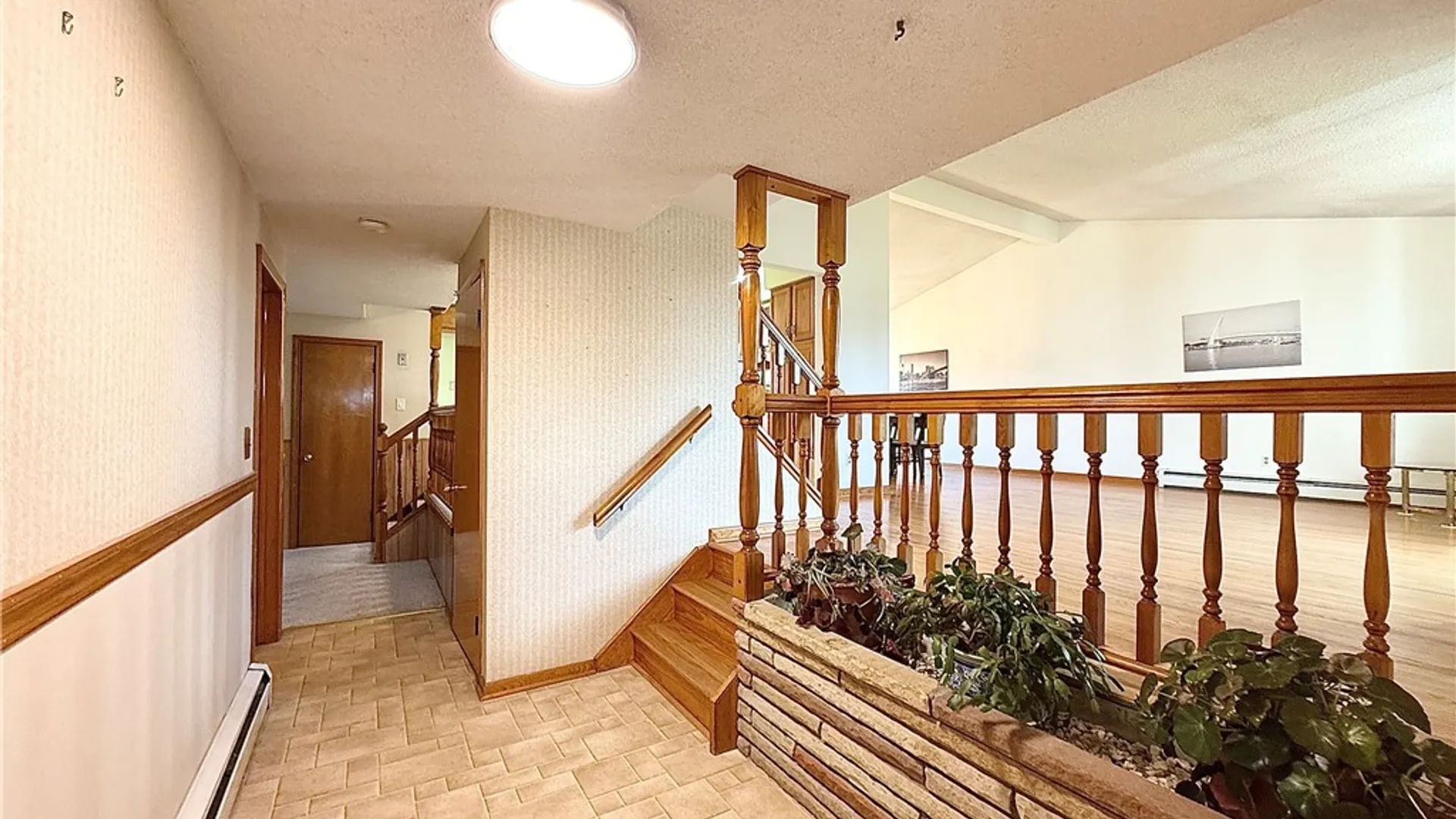 Property at 27 Mckenzie Court, Cheektowaga, NY 14227 5