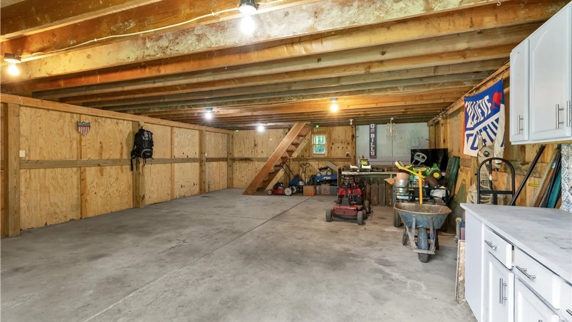 Property at 914 Underhill Road, Aurora, NY 14052 49