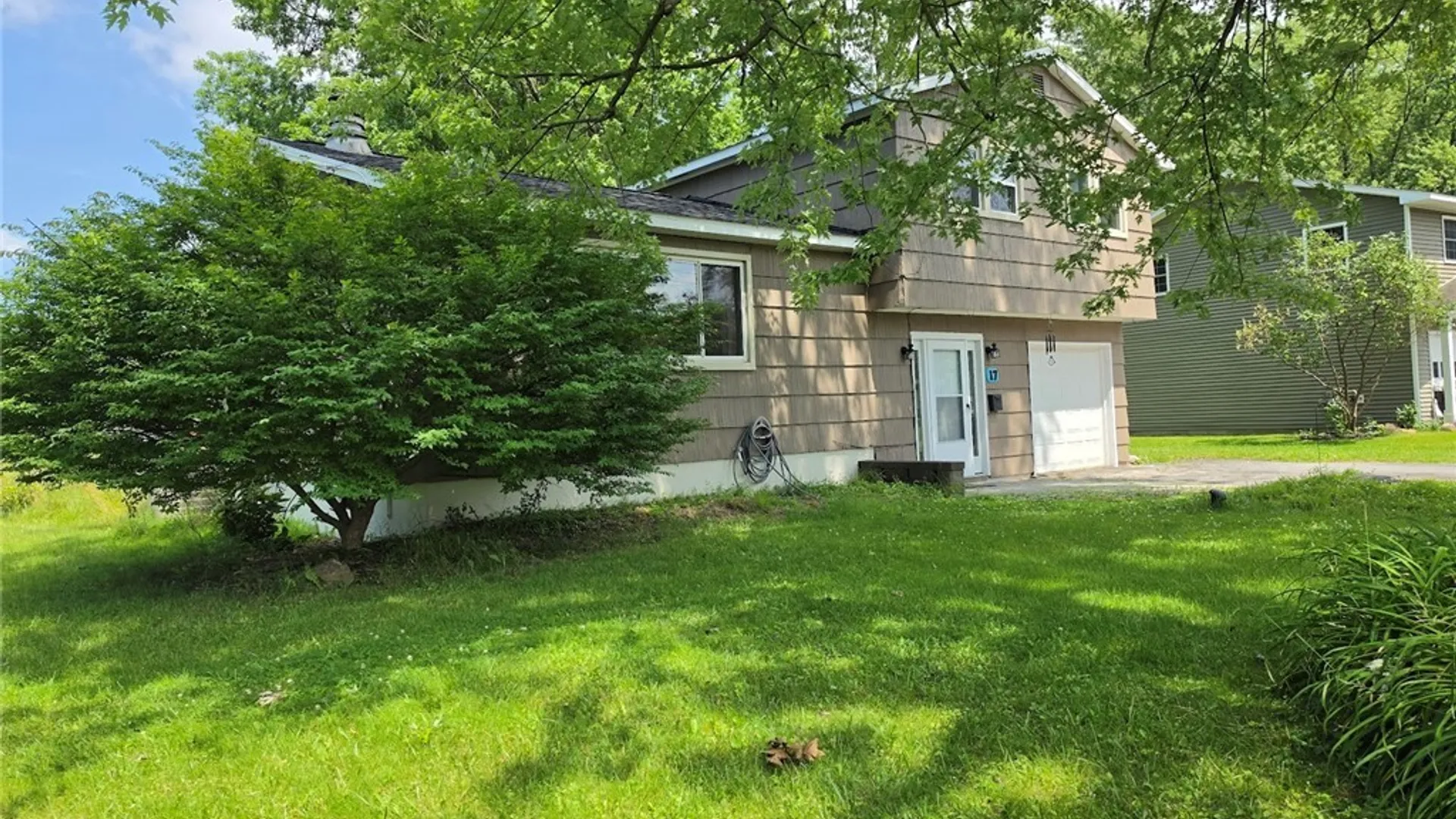 Property at 17 Hummingbird Path, Clay, NY 13090 2