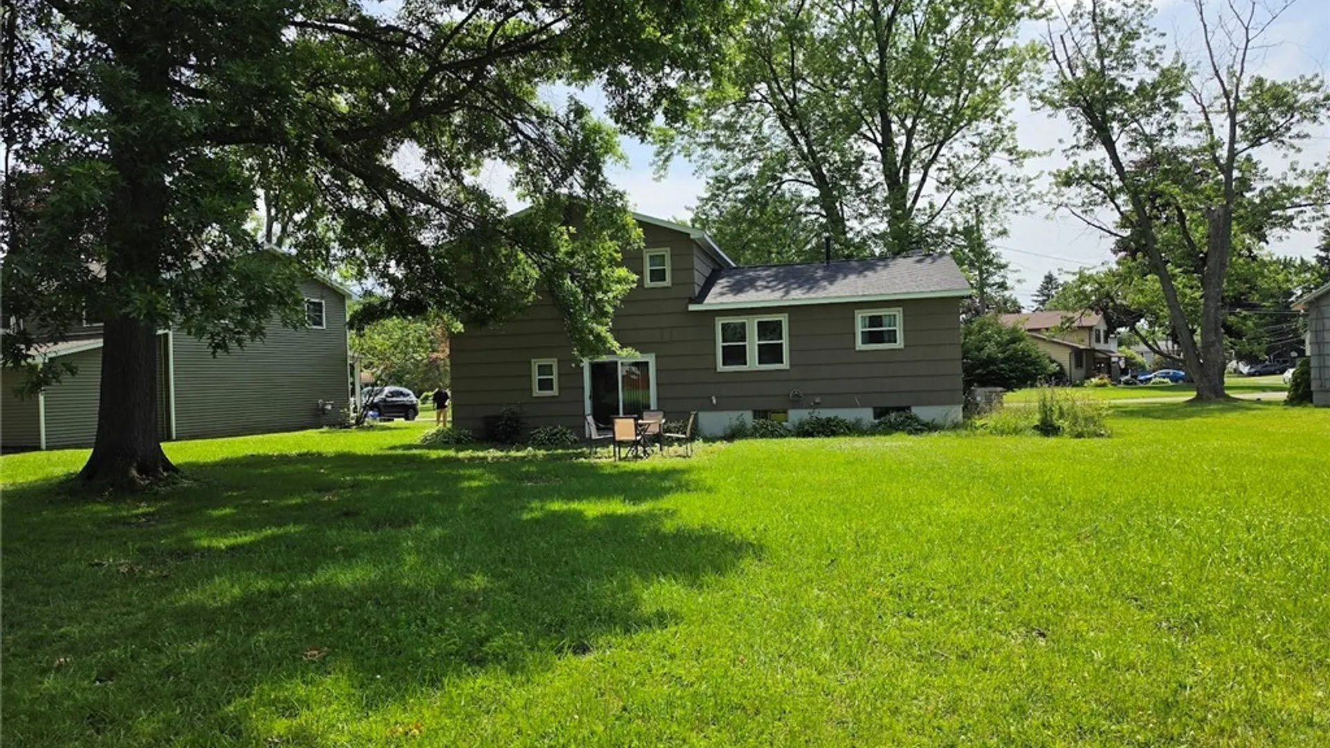 Property at 17 Hummingbird Path, Clay, NY 13090 31