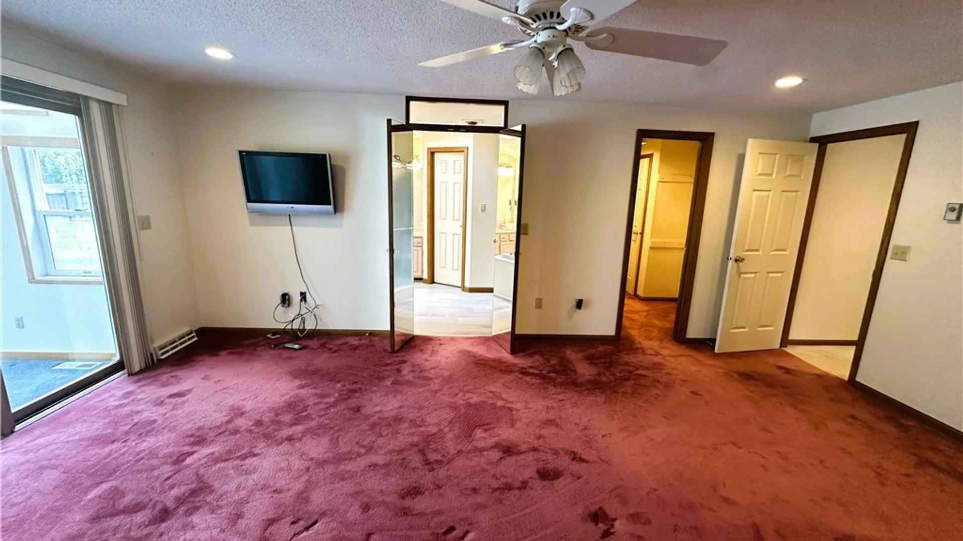 Property at 10 Westbury Court, Ellicott, NY 14701 13