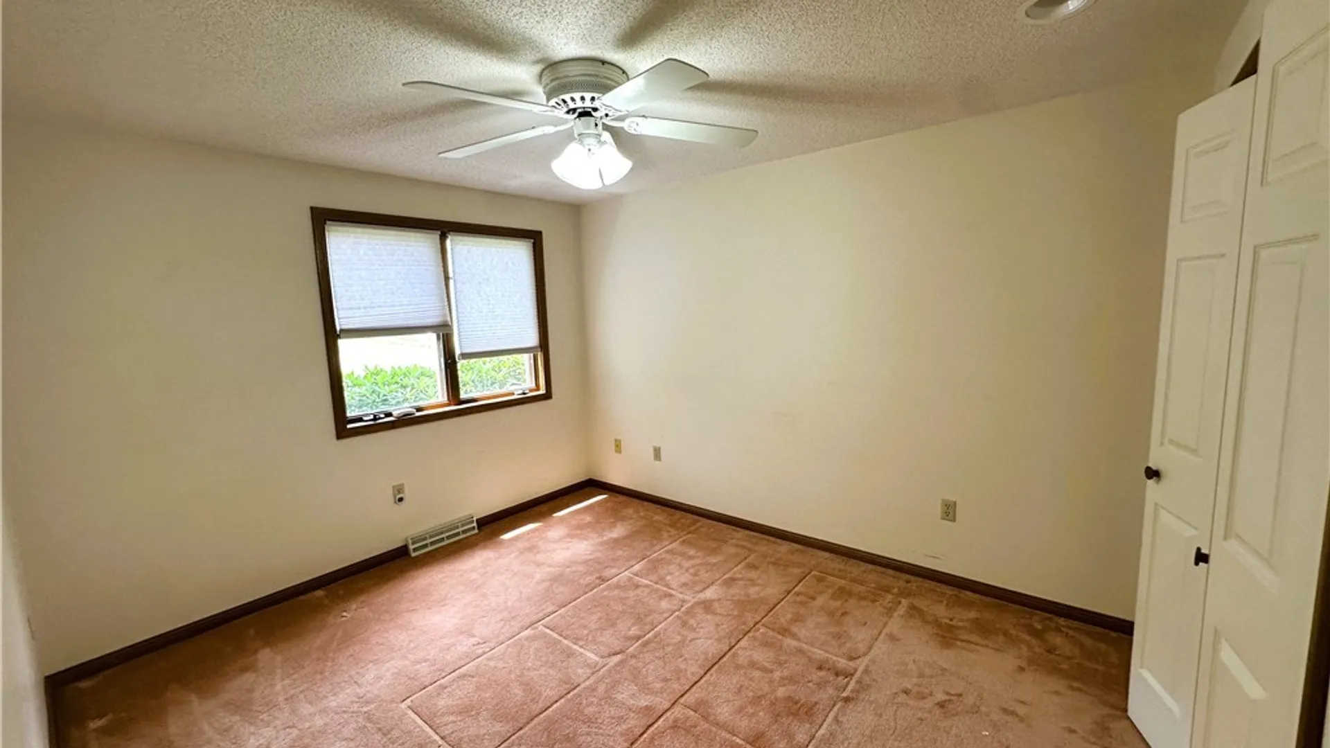 Property at 10 Westbury Court, Ellicott, NY 14701 19