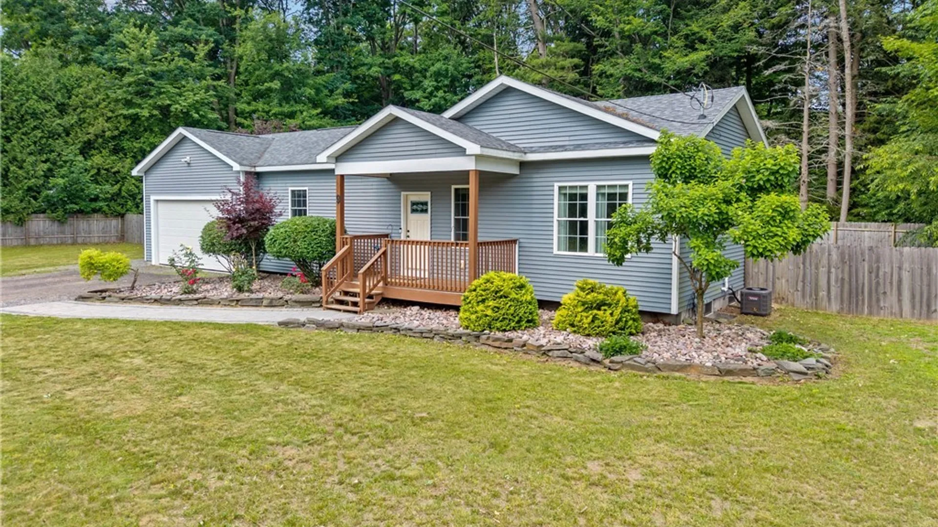 Property at 9 Oak Drive, Schroeppel, NY 13132 2