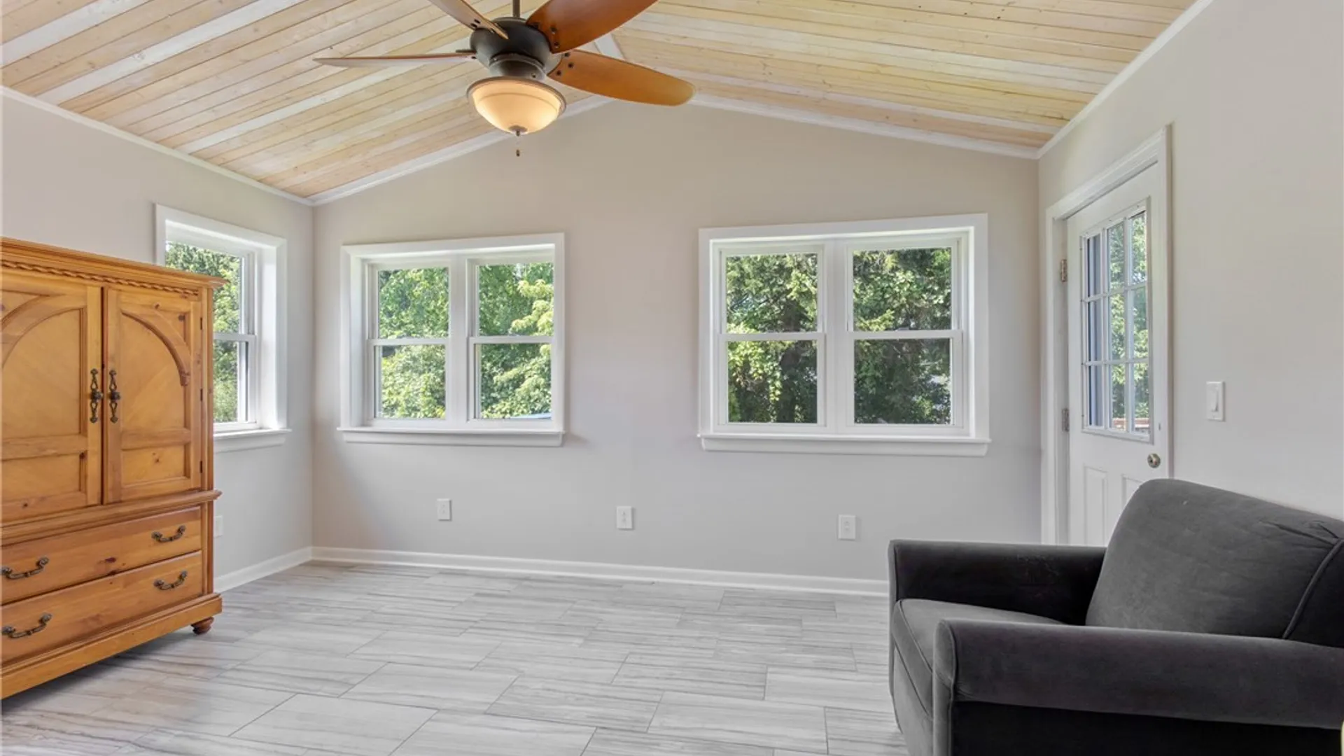 Property at 27 Mcintosh Street, Clay, NY 13090 18
