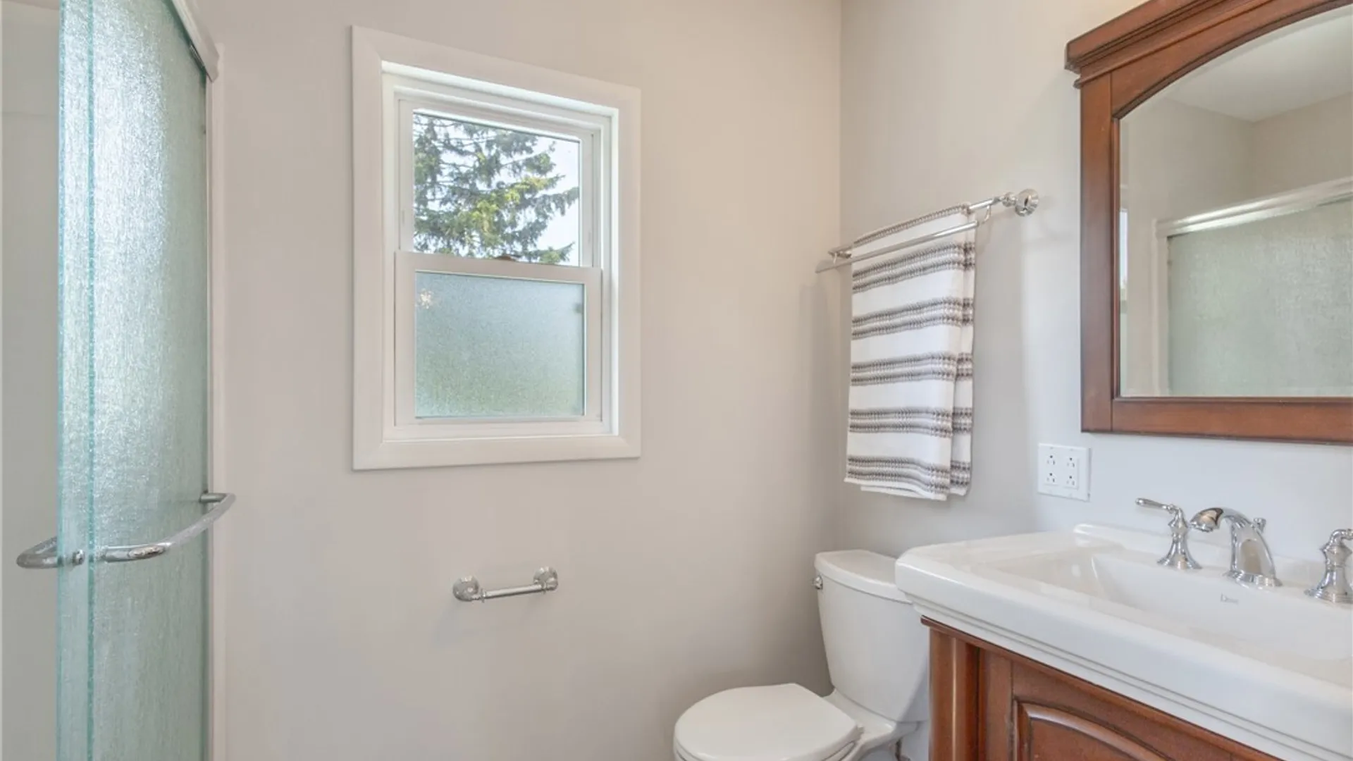 Property at 27 Mcintosh Street, Clay, NY 13090 23