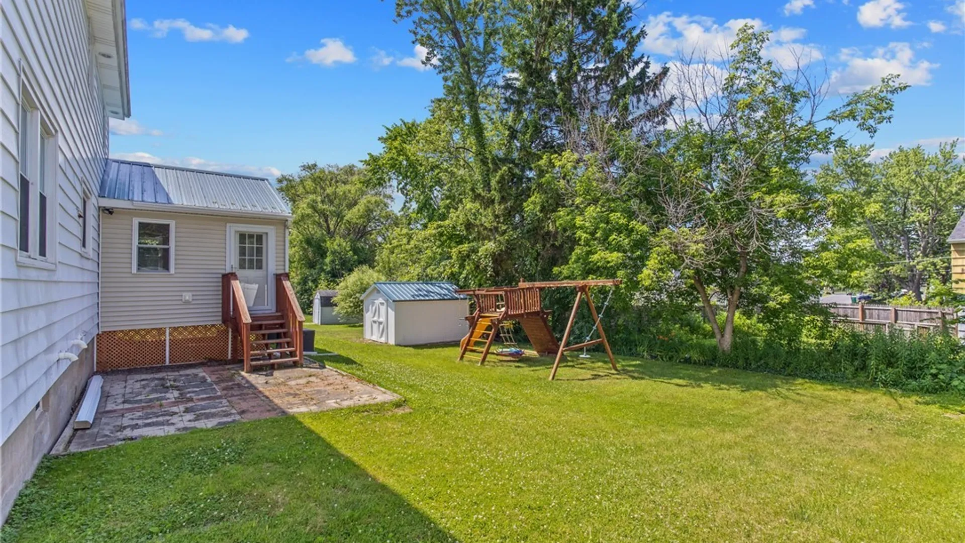 Property at 27 Mcintosh Street, Clay, NY 13090 29