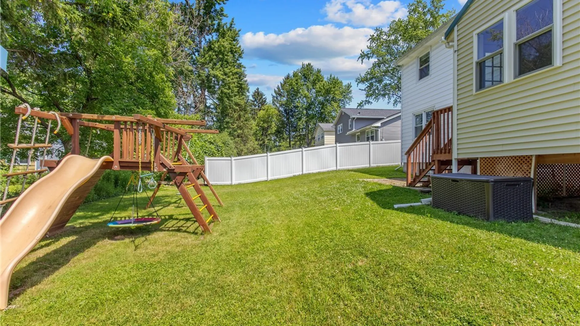 Property at 27 Mcintosh Street, Clay, NY 13090 31