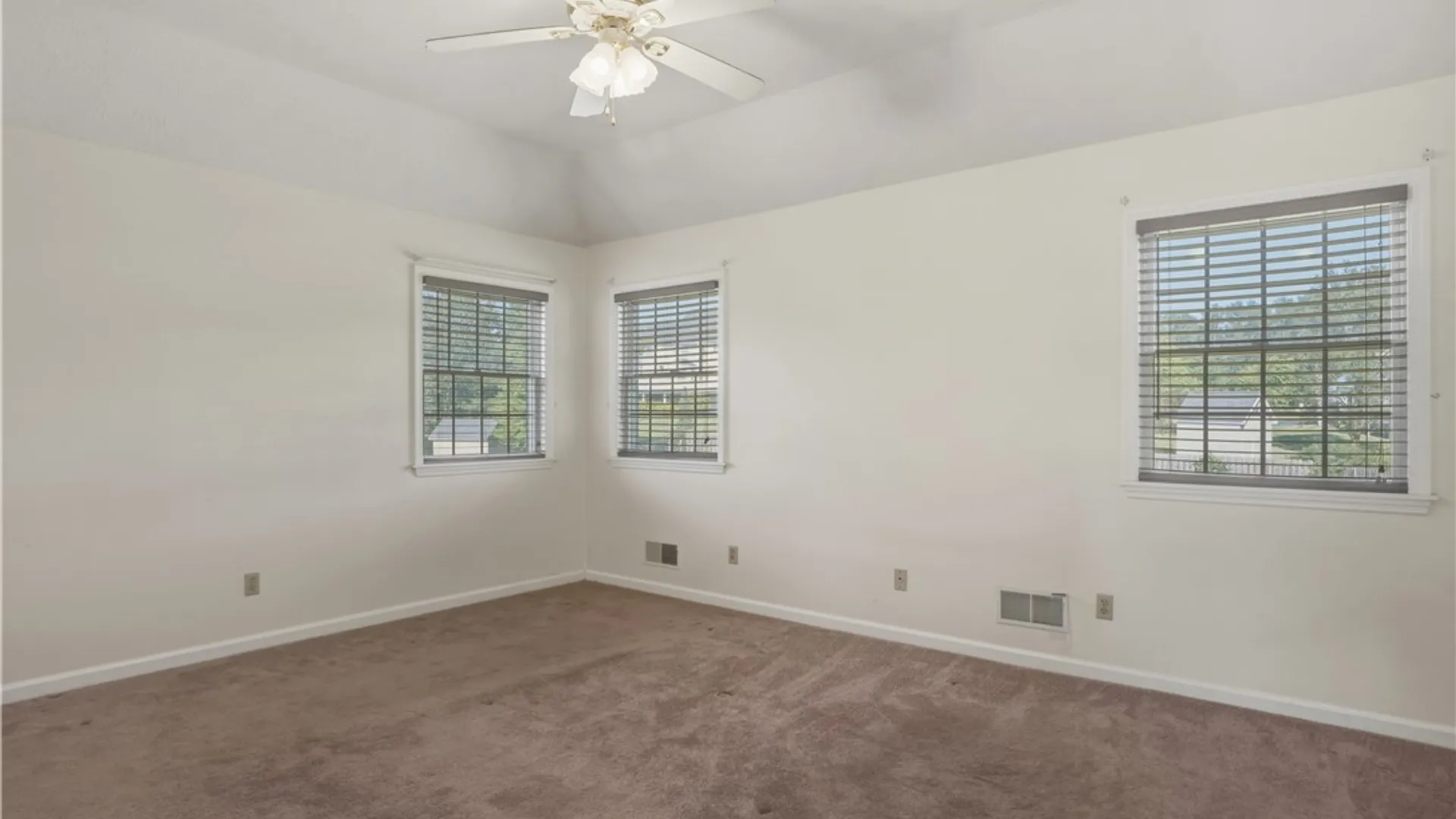 Property at 11 Turnberry Road, Horseheads, NY 14845 29