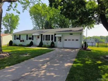 Property at 7225 Norman Road, Wheatfield, NY 14120