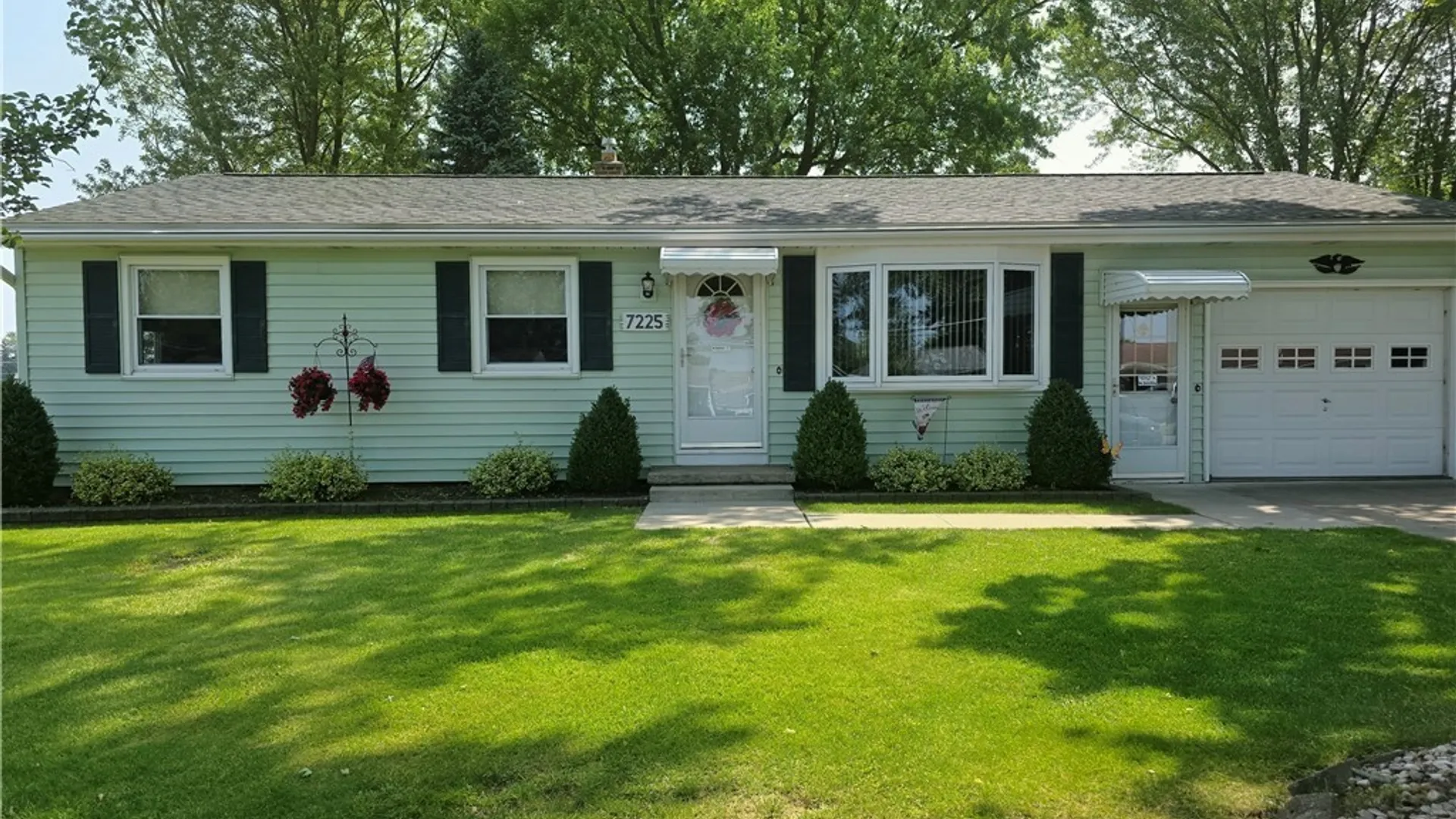 Property at 7225 Norman Road, Wheatfield, NY 14120 2