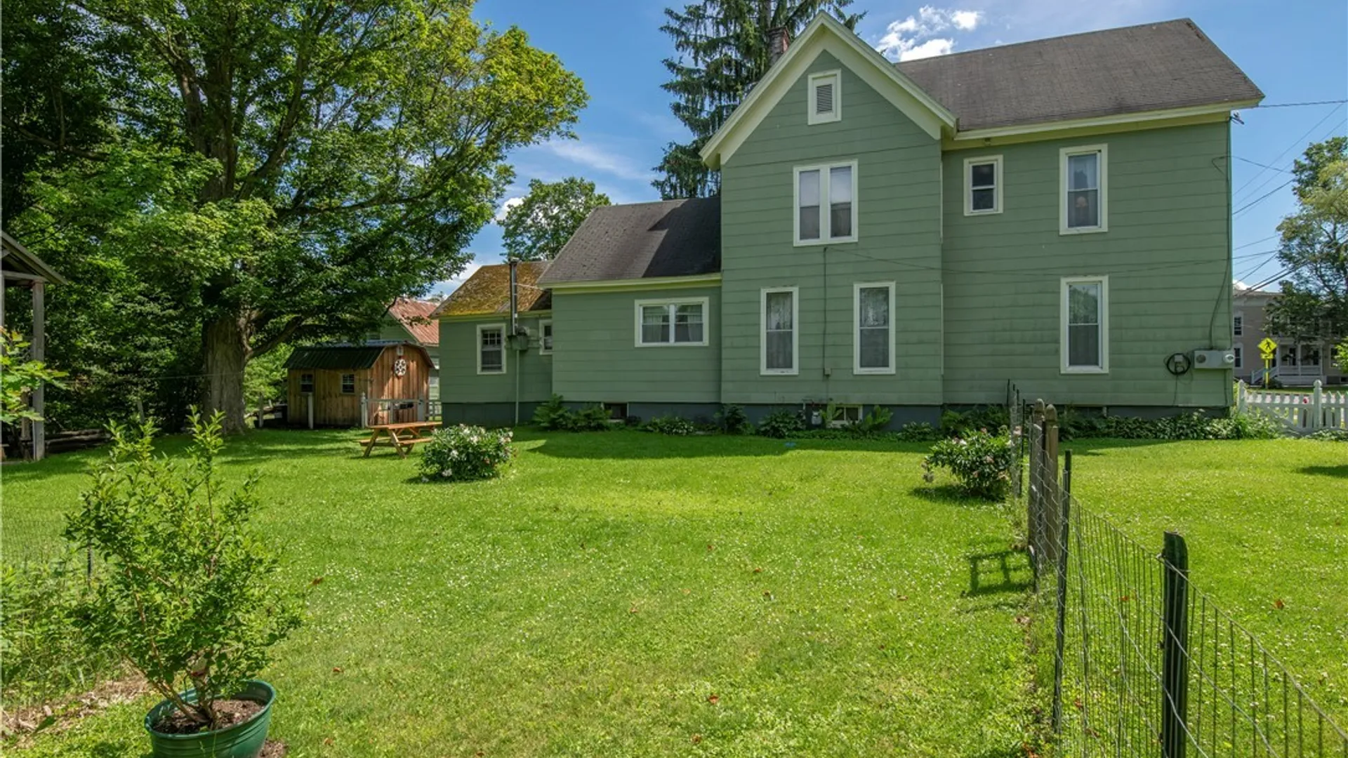Property at 181 Sanger Avenue, Sangerfield, NY 13480 4