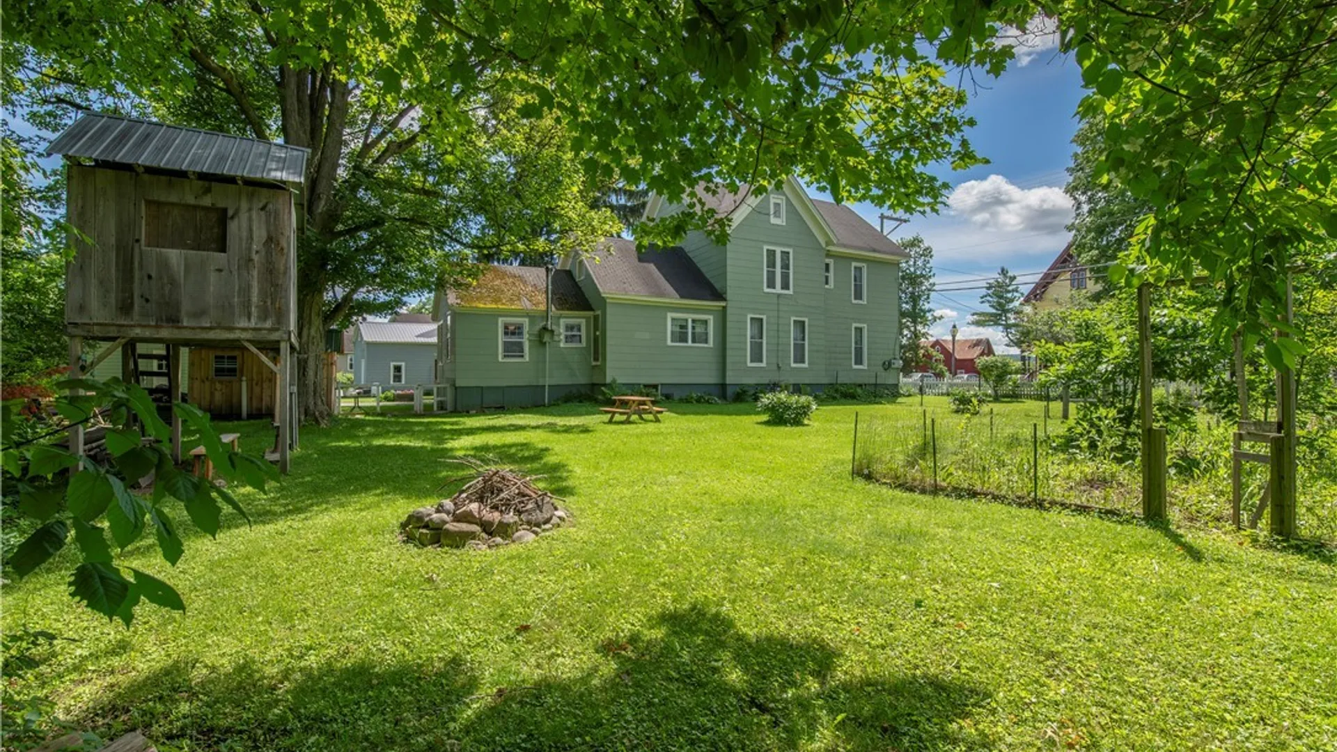 Property at 181 Sanger Avenue, Sangerfield, NY 13480 6