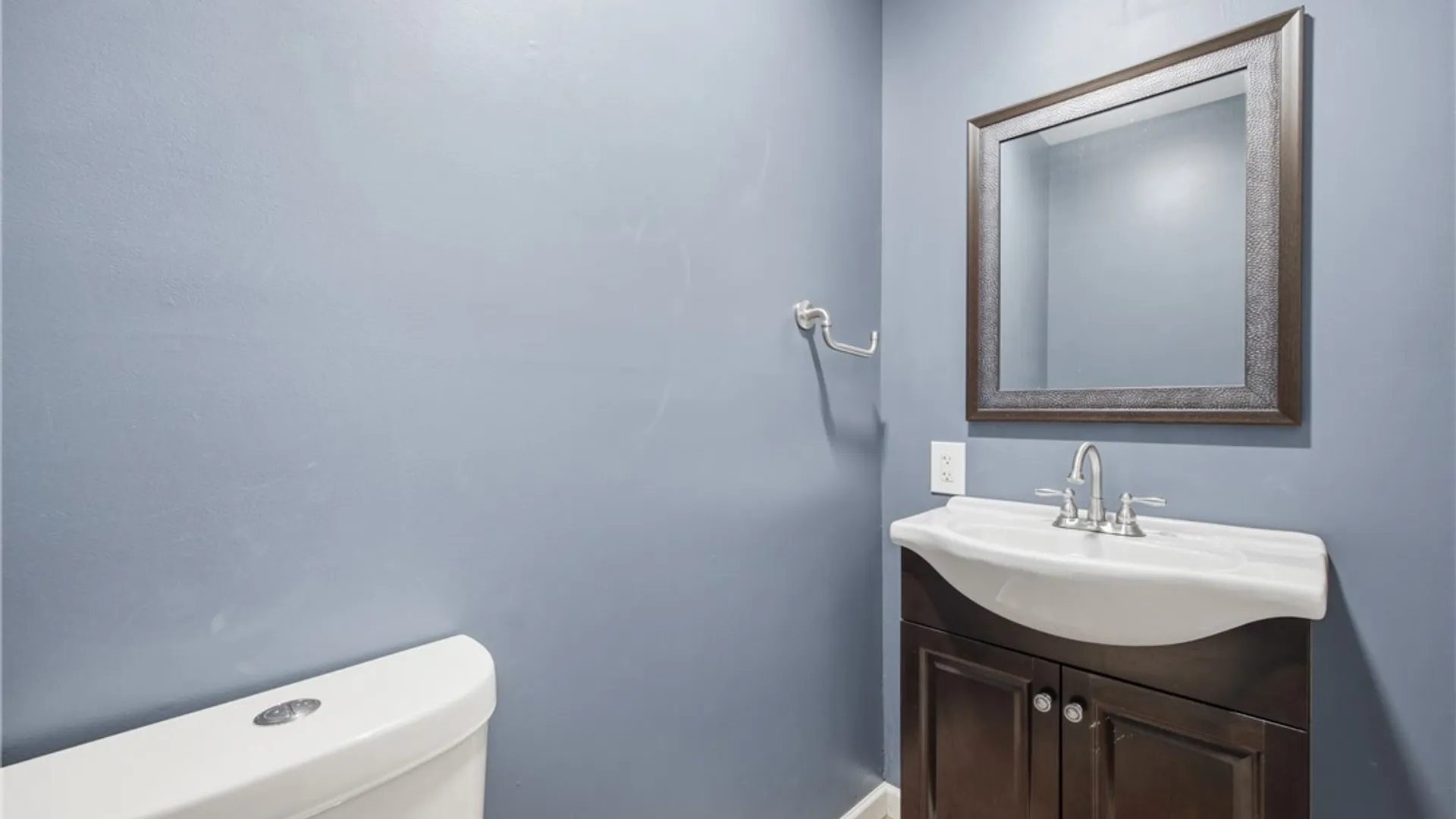 Property at 122 Rebecca Park, Buffalo, NY 14207 13