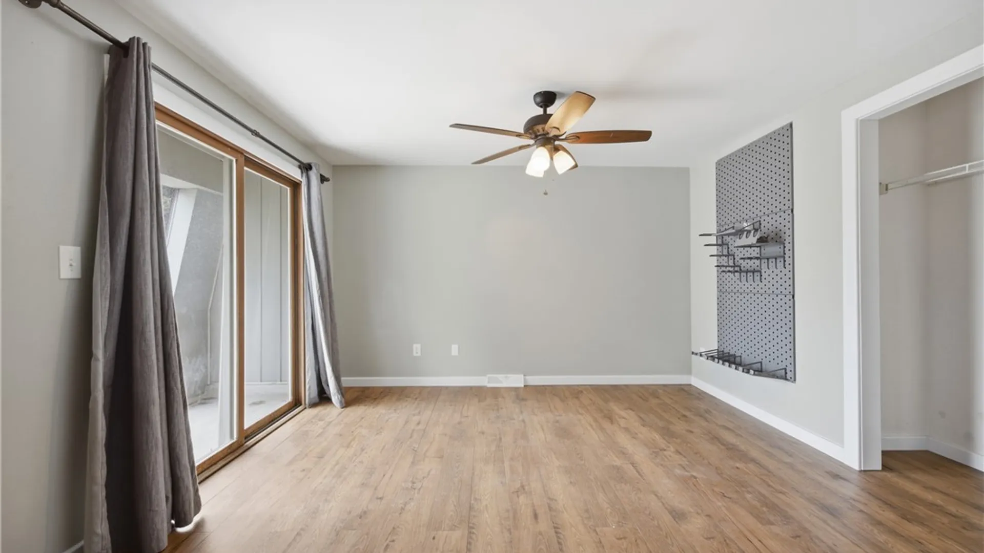 Property at 122 Rebecca Park, Buffalo, NY 14207 17