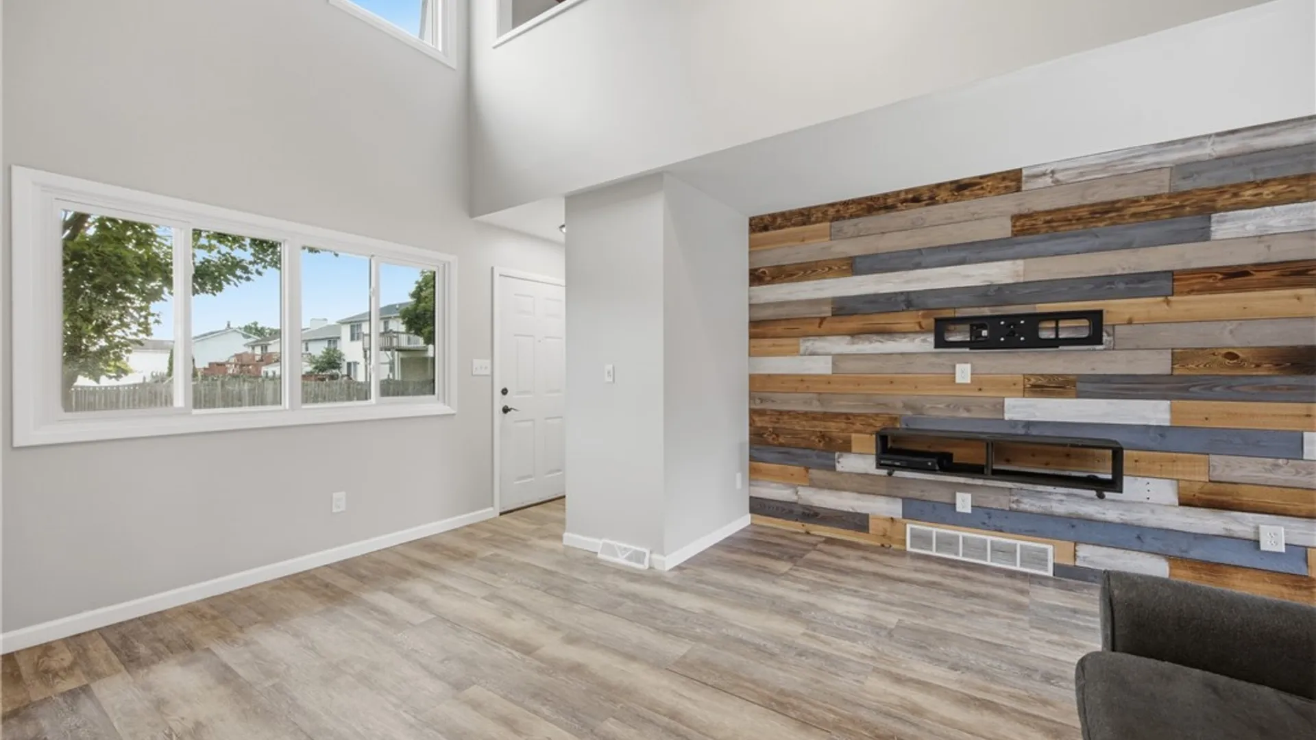 Property at 122 Rebecca Park, Buffalo, NY 14207 4