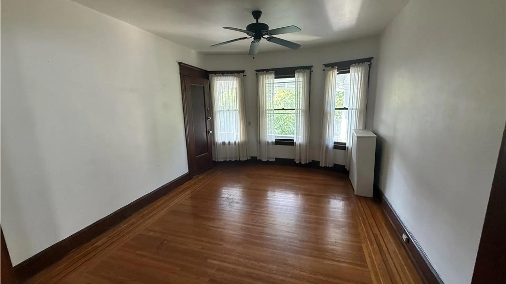 Property at 37 Inwood Place, Buffalo, NY 14209 3