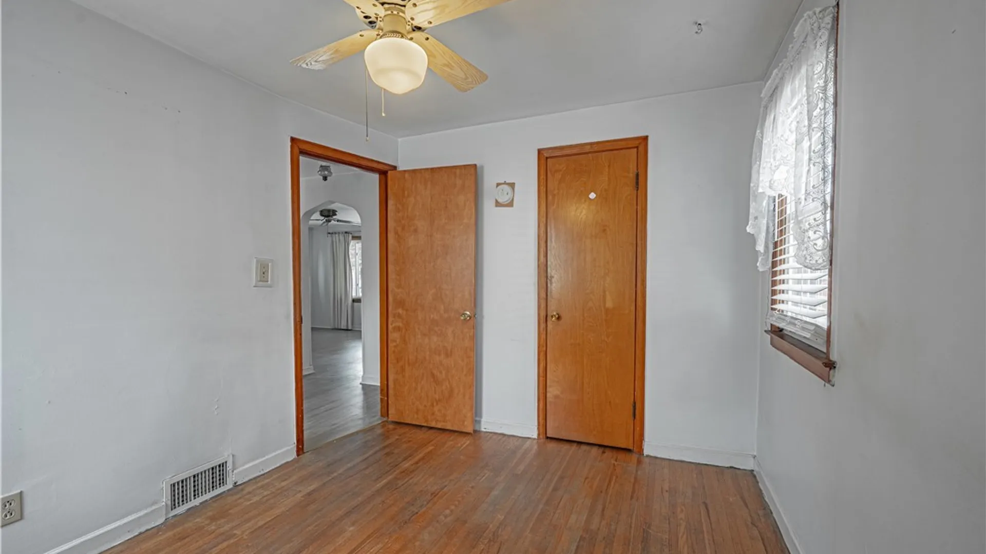 Property at 639 73rd Street, Niagara Falls, NY 14304 12