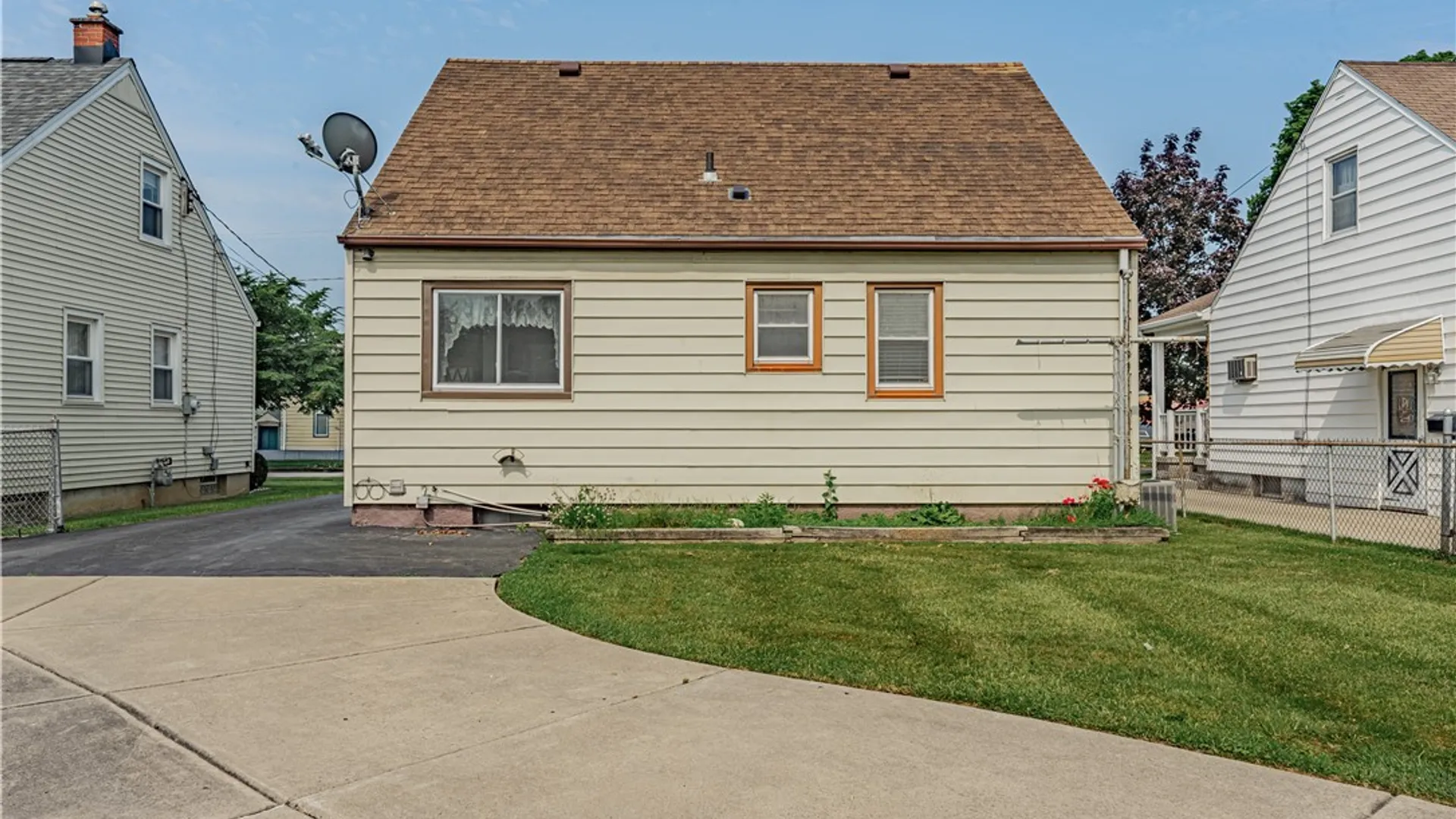 Property at 639 73rd Street, Niagara Falls, NY 14304 38