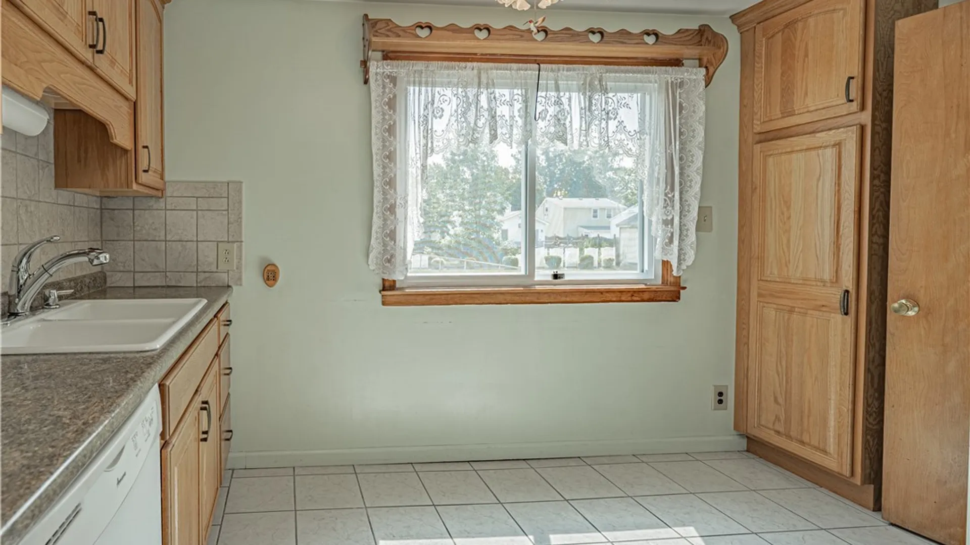 Property at 639 73rd Street, Niagara Falls, NY 14304 6