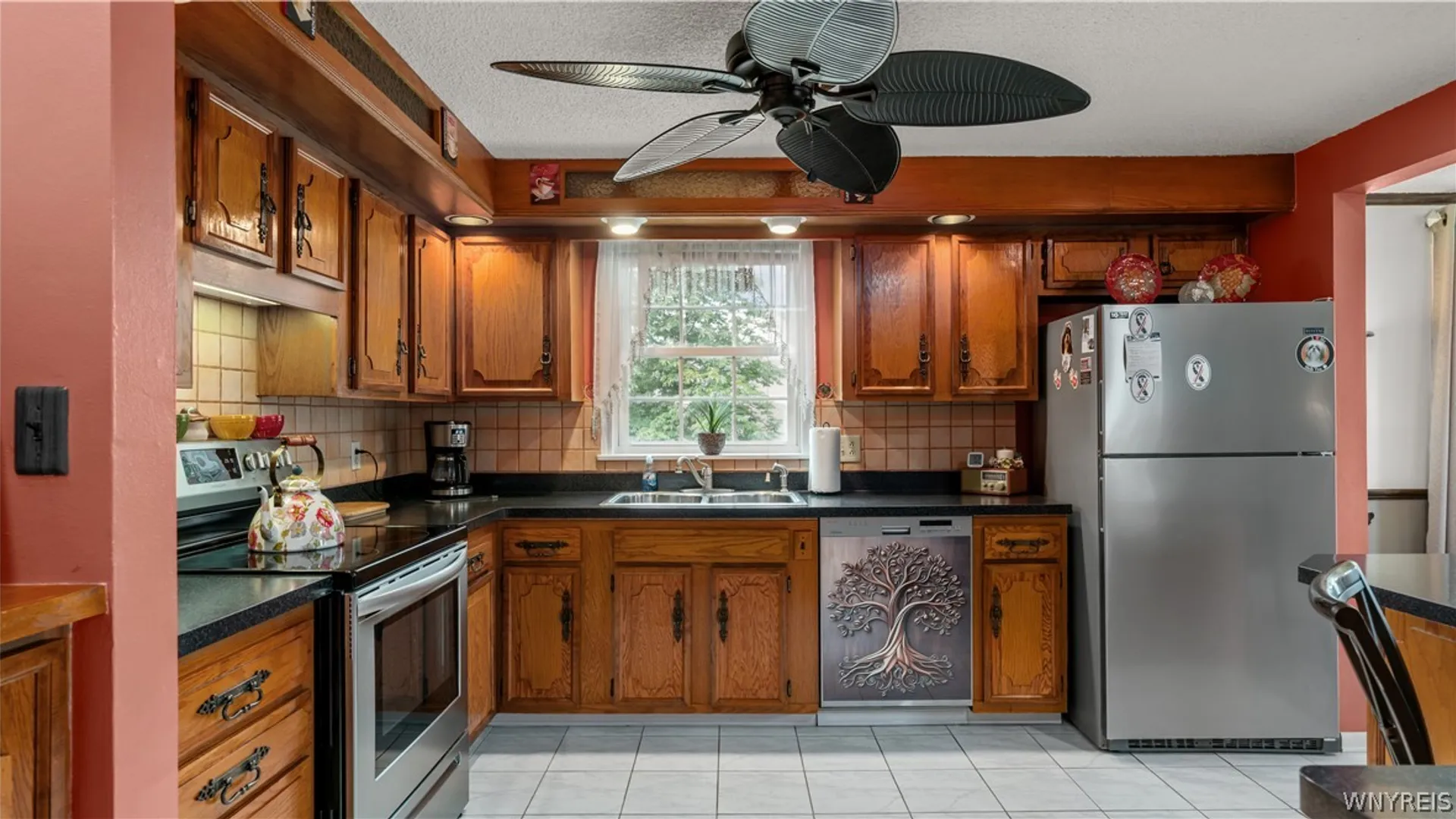 Property at 116 Roycroft Drive, West Seneca, NY 14224 3