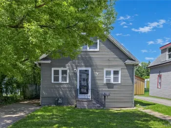 Property at 34 Loretta Street, Tonawanda, NY 14150