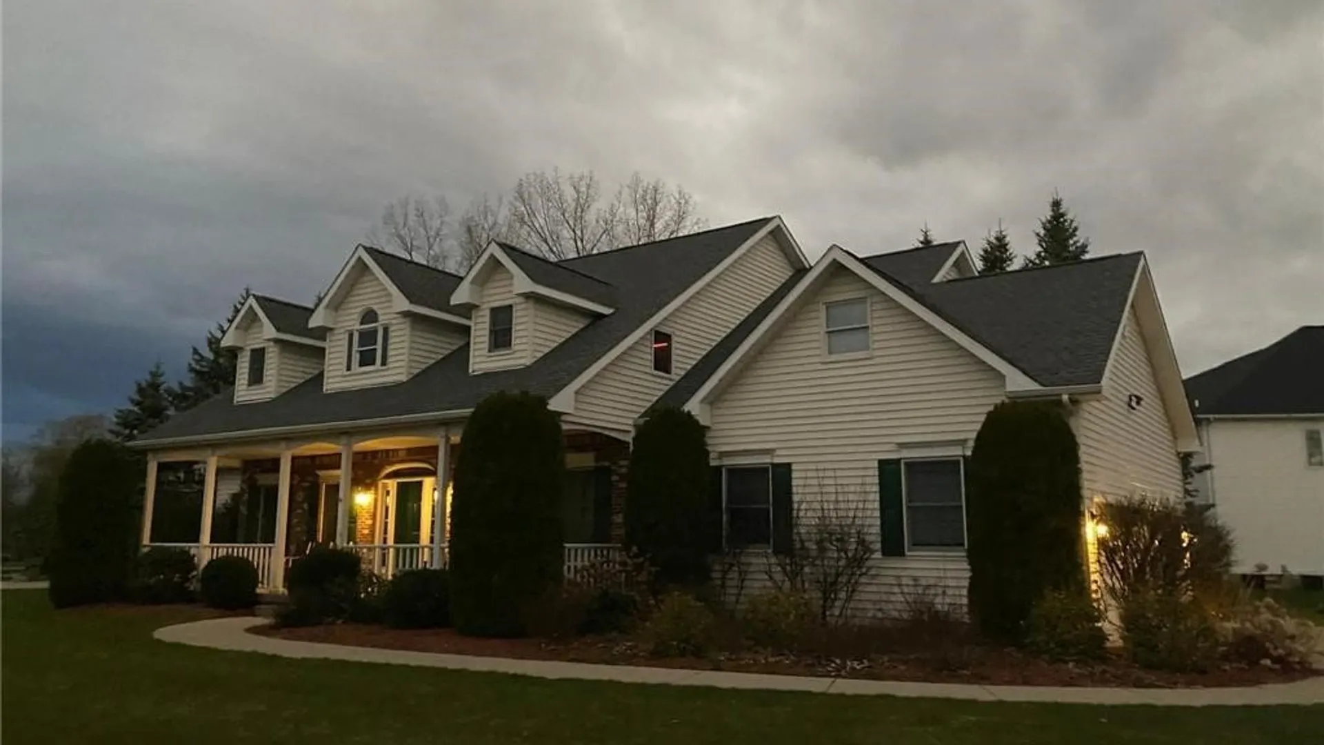 Property at 8350 Manchester Park Drive, Clarence, NY 14051 2