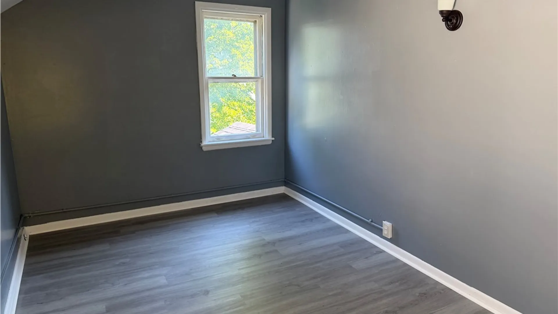 Property at 211 Shirley Avenue, Buffalo, NY 14215 12