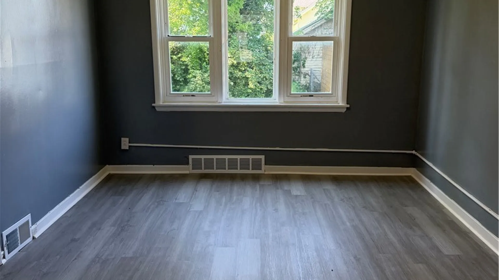 Property at 211 Shirley Avenue, Buffalo, NY 14215 5