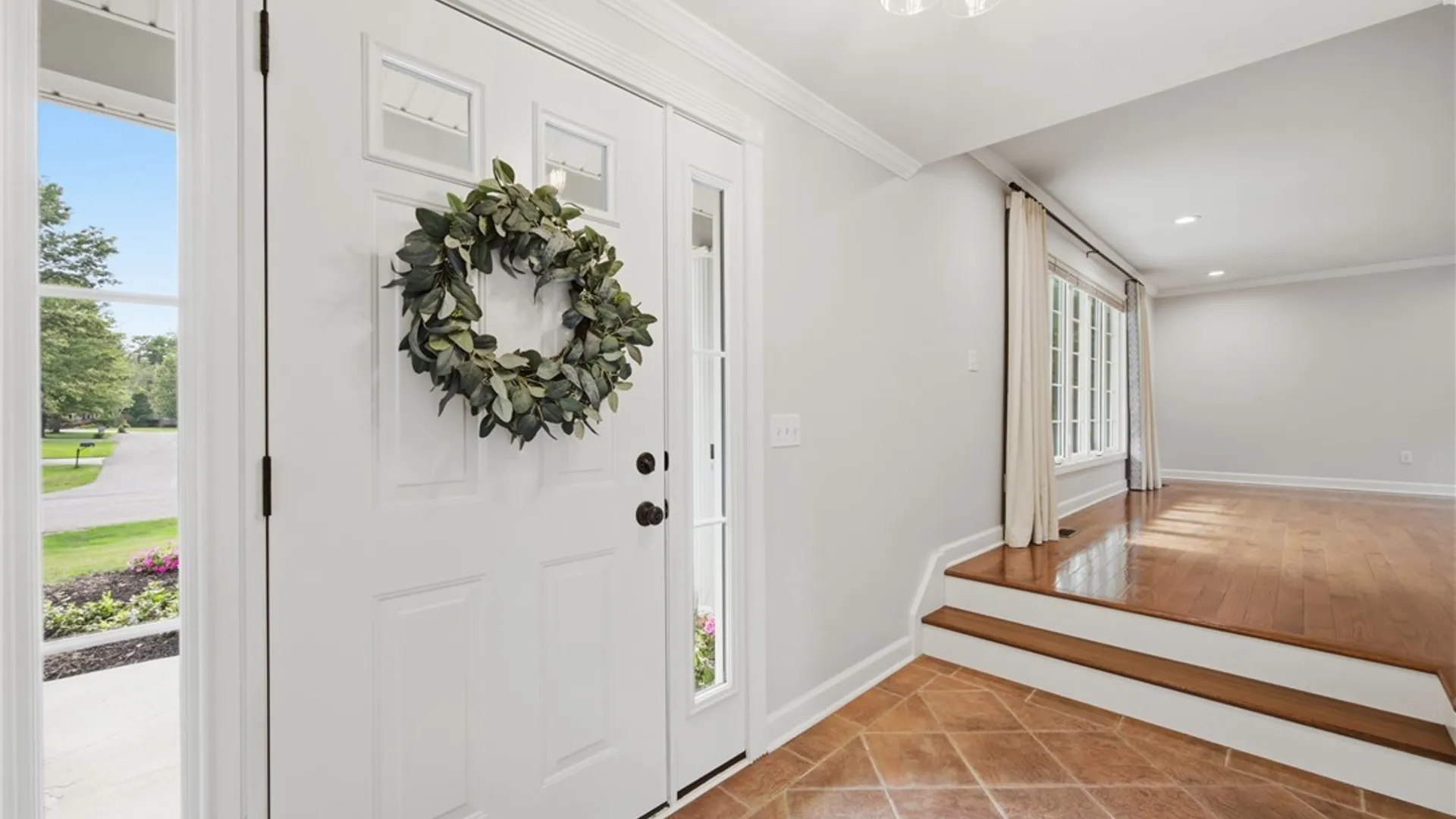 Property at 11 Rolling Hills Drive, Orchard Park, NY 14127 4