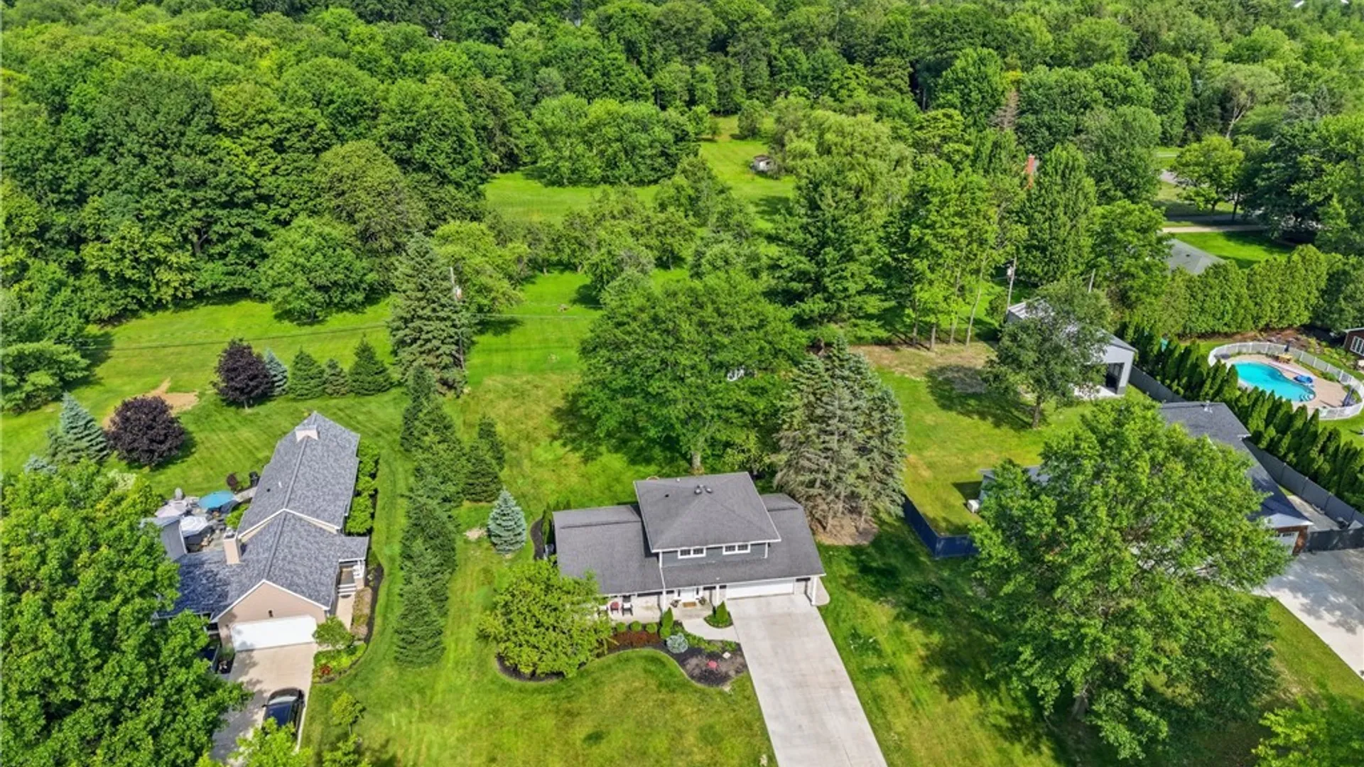 Property at 11 Rolling Hills Drive, Orchard Park, NY 14127 46
