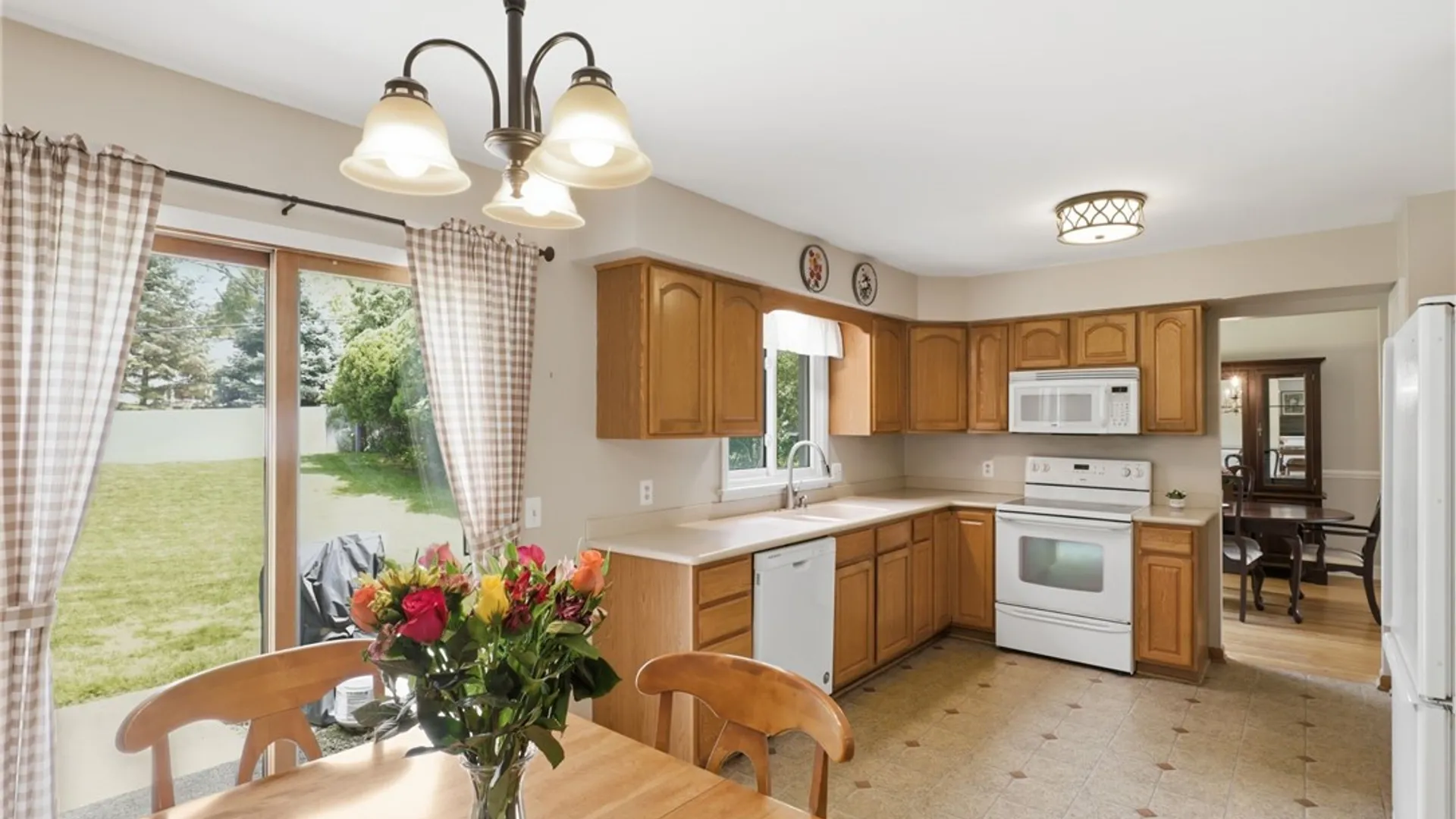 Property at 104 Willowbend Dr, Penfield, NY 14526 11