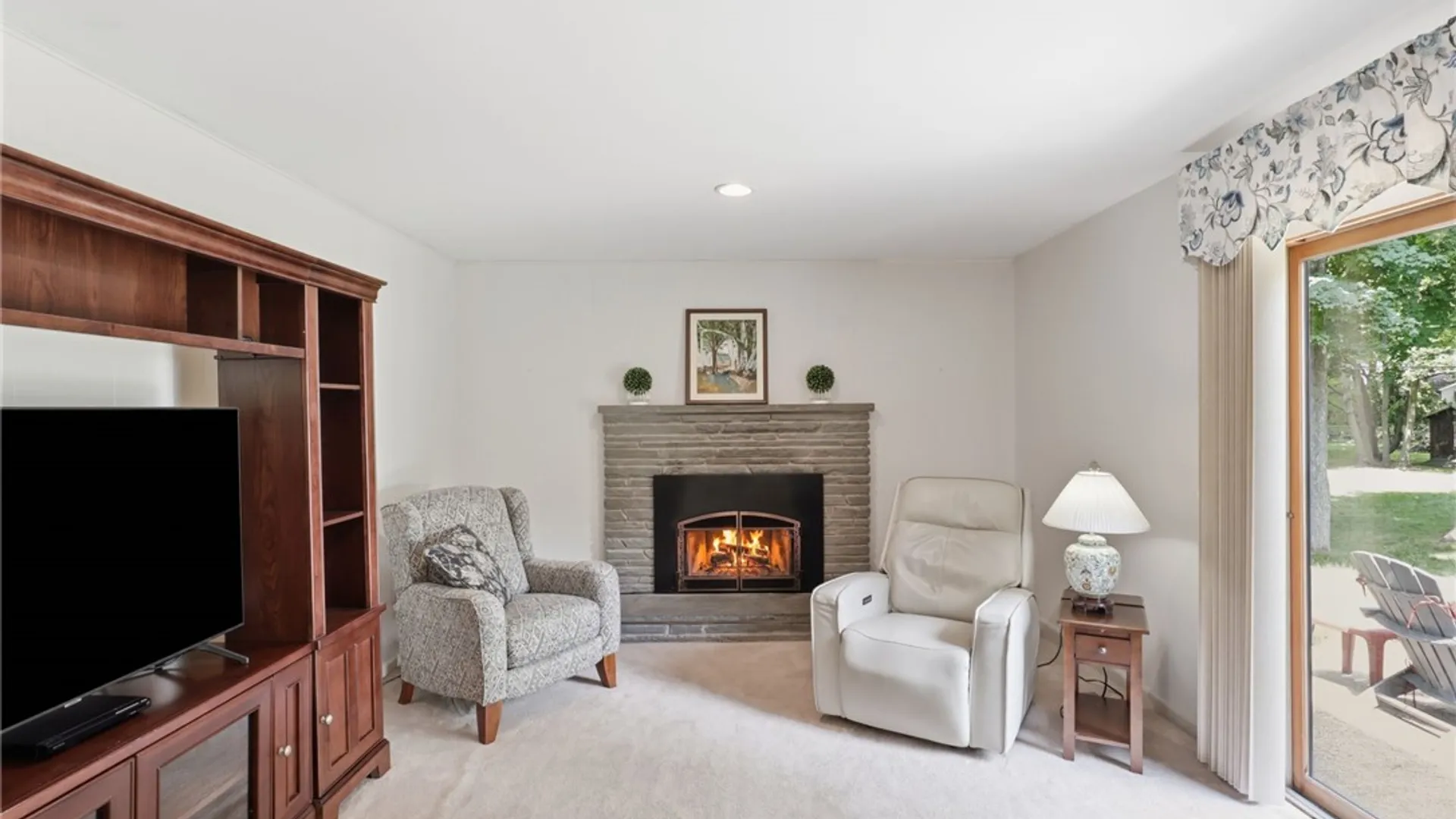 Property at 104 Willowbend Dr, Penfield, NY 14526 14