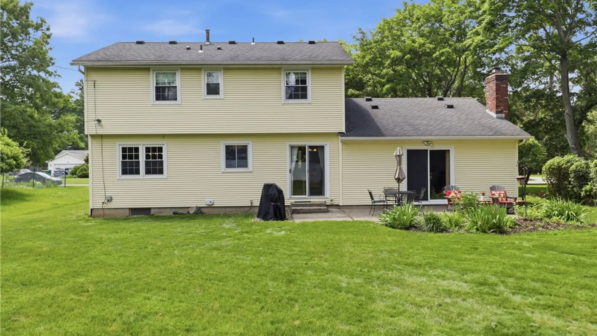 Property at 104 Willowbend Dr, Penfield, NY 14526 32
