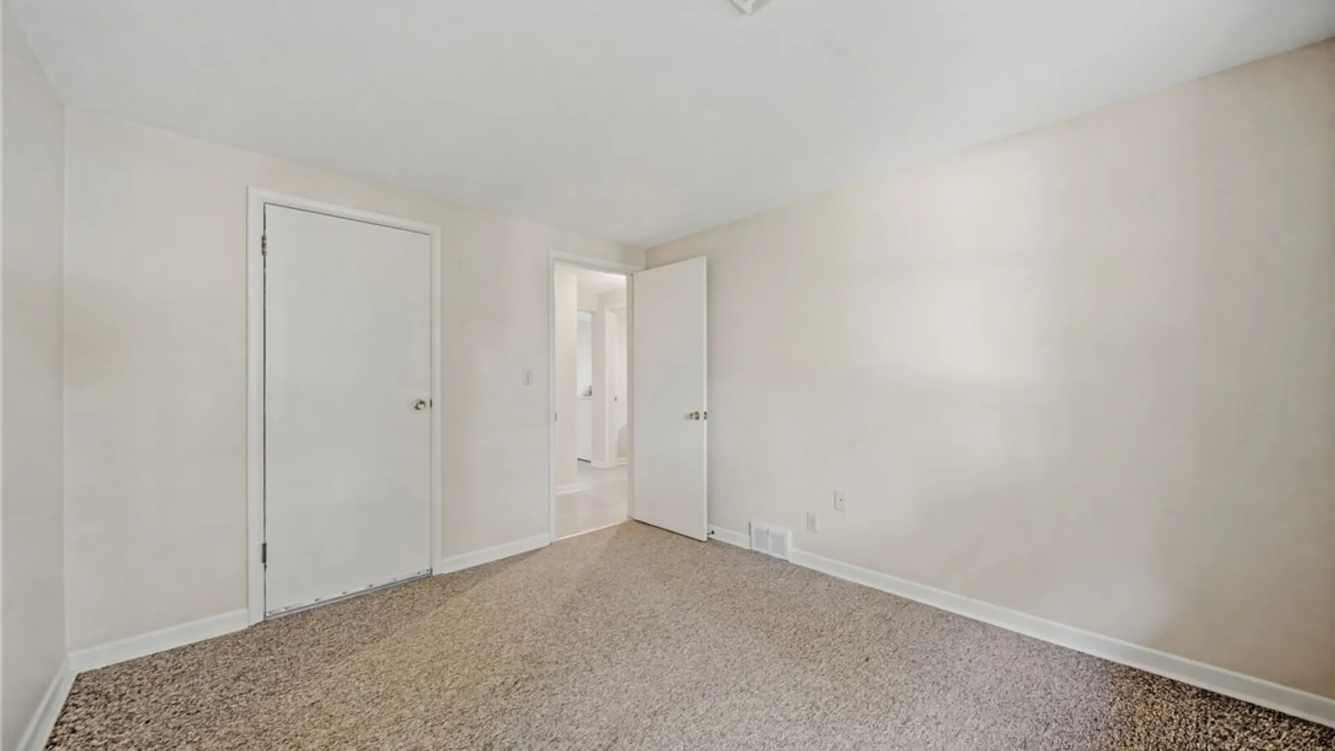 Property at 2533 Sheridan Drive, Tonawanda, NY 14150 34