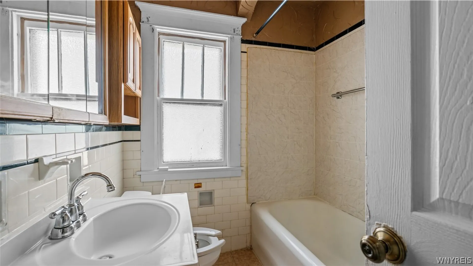Property at 247 Rounds Avenue, Buffalo, NY 14215 16