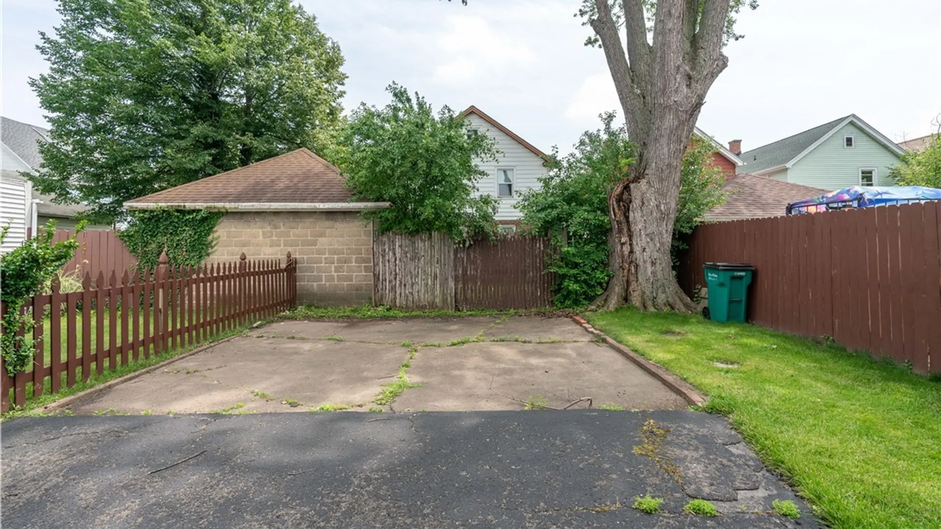 Property at 247 Rounds Avenue, Buffalo, NY 14215 32