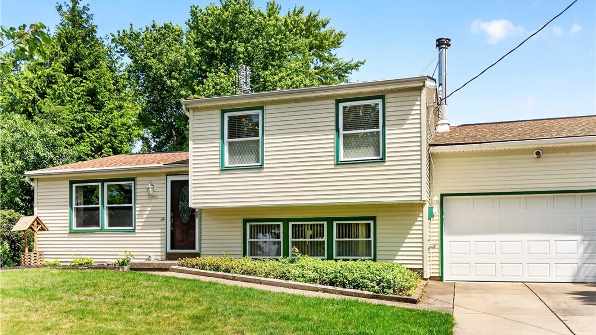 Property at 3940 Harvard Street, Hamburg, NY 14075 2