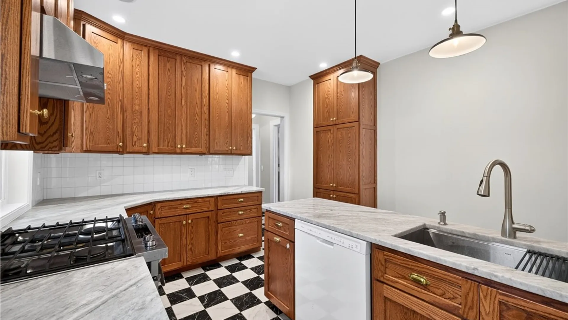 Property at 241 Brunswick St, Rochester, NY 14607 16