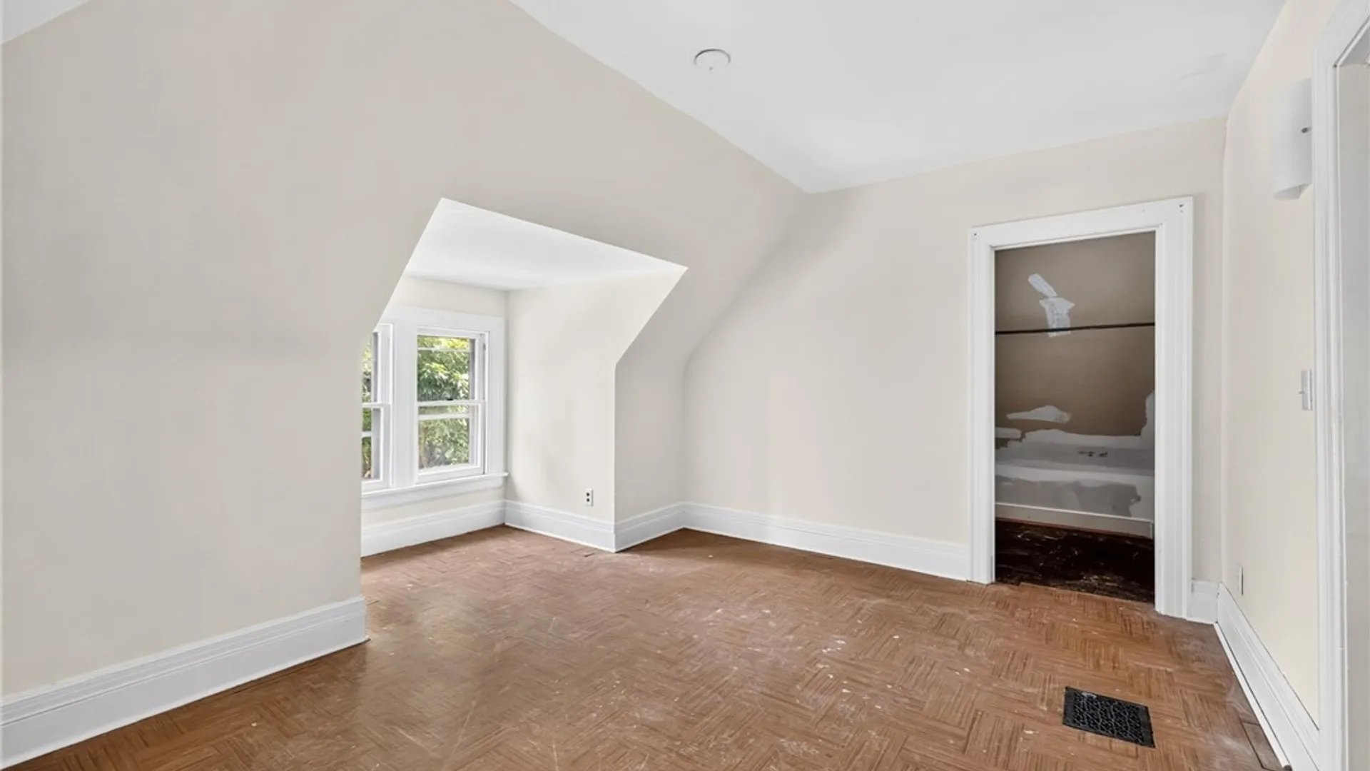 Property at 241 Brunswick St, Rochester, NY 14607 32