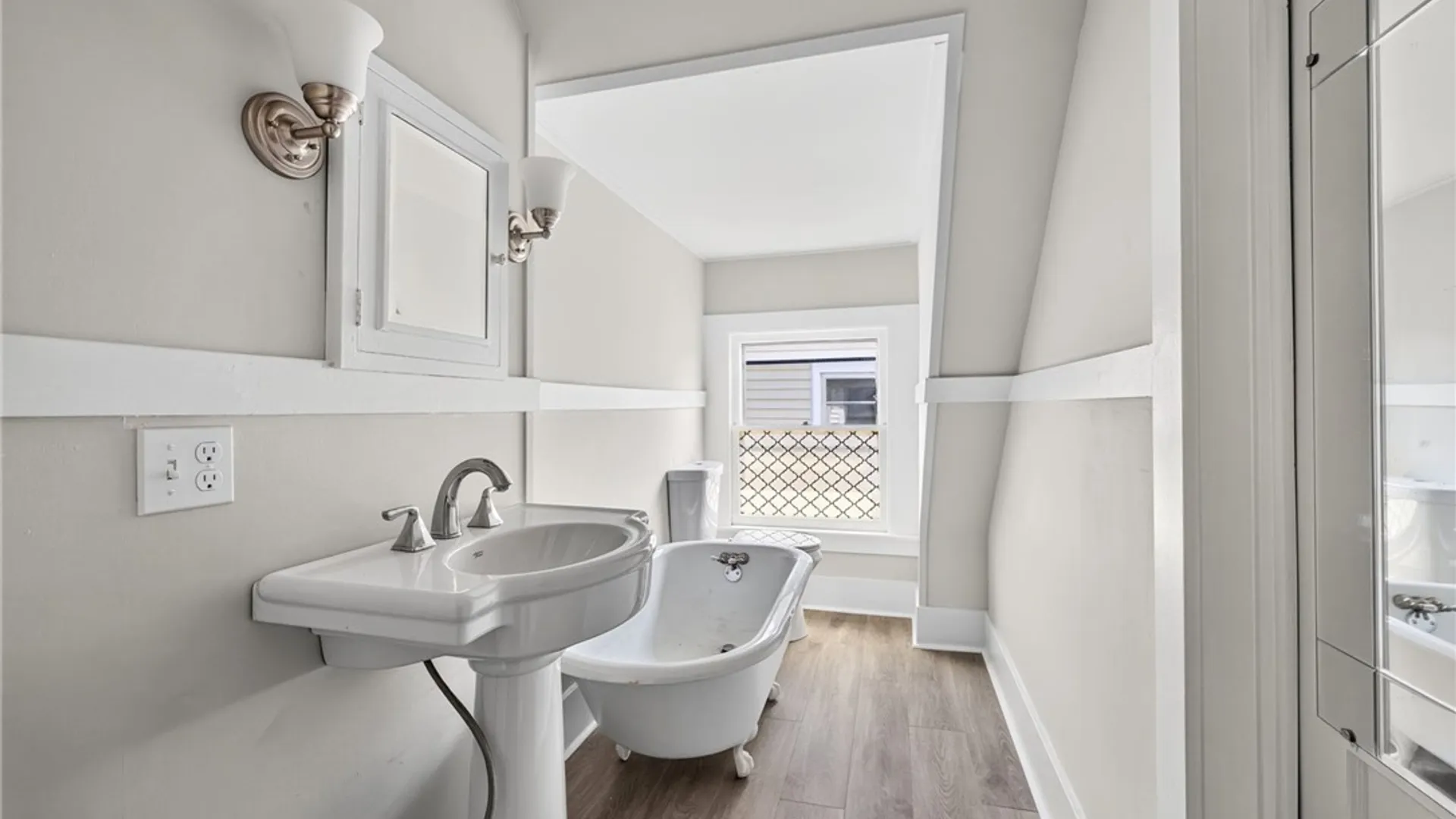 Property at 241 Brunswick St, Rochester, NY 14607 34