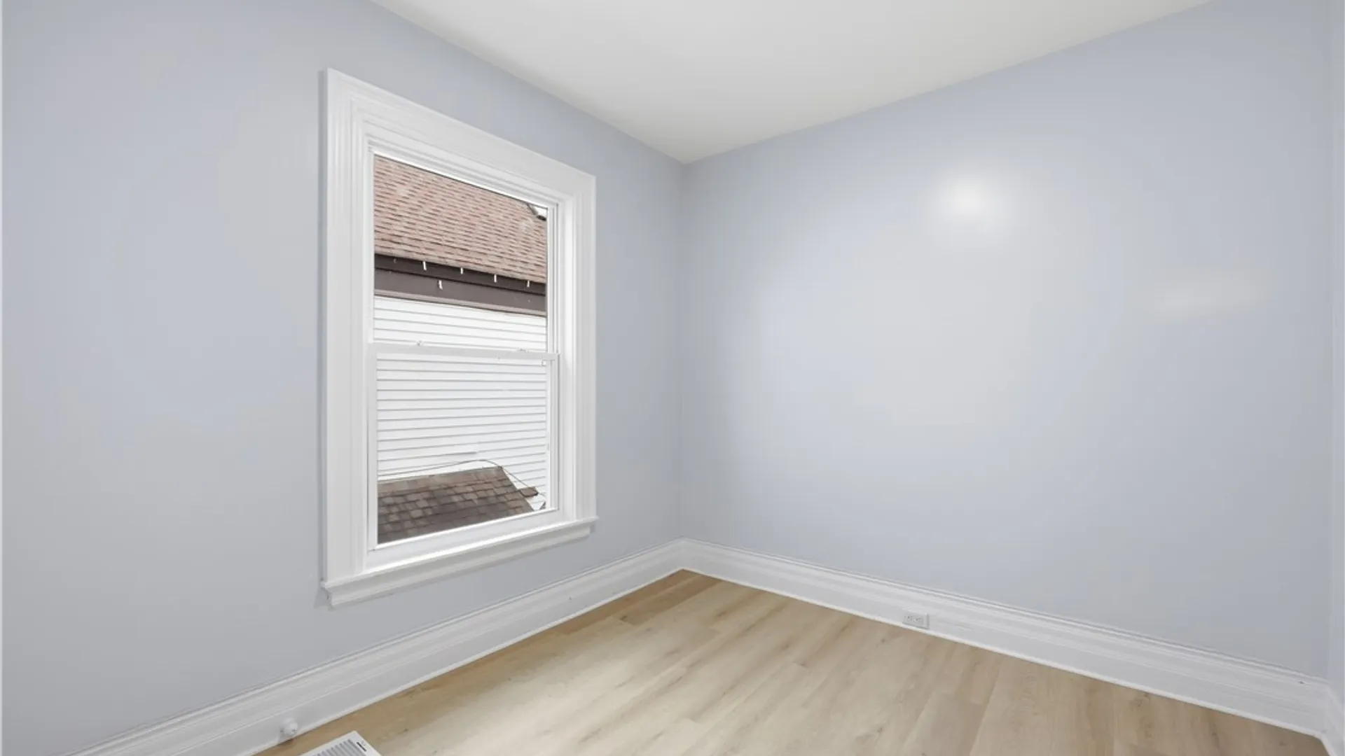 Property at 46 Woodlawn Avenue, Buffalo, NY 14209 30