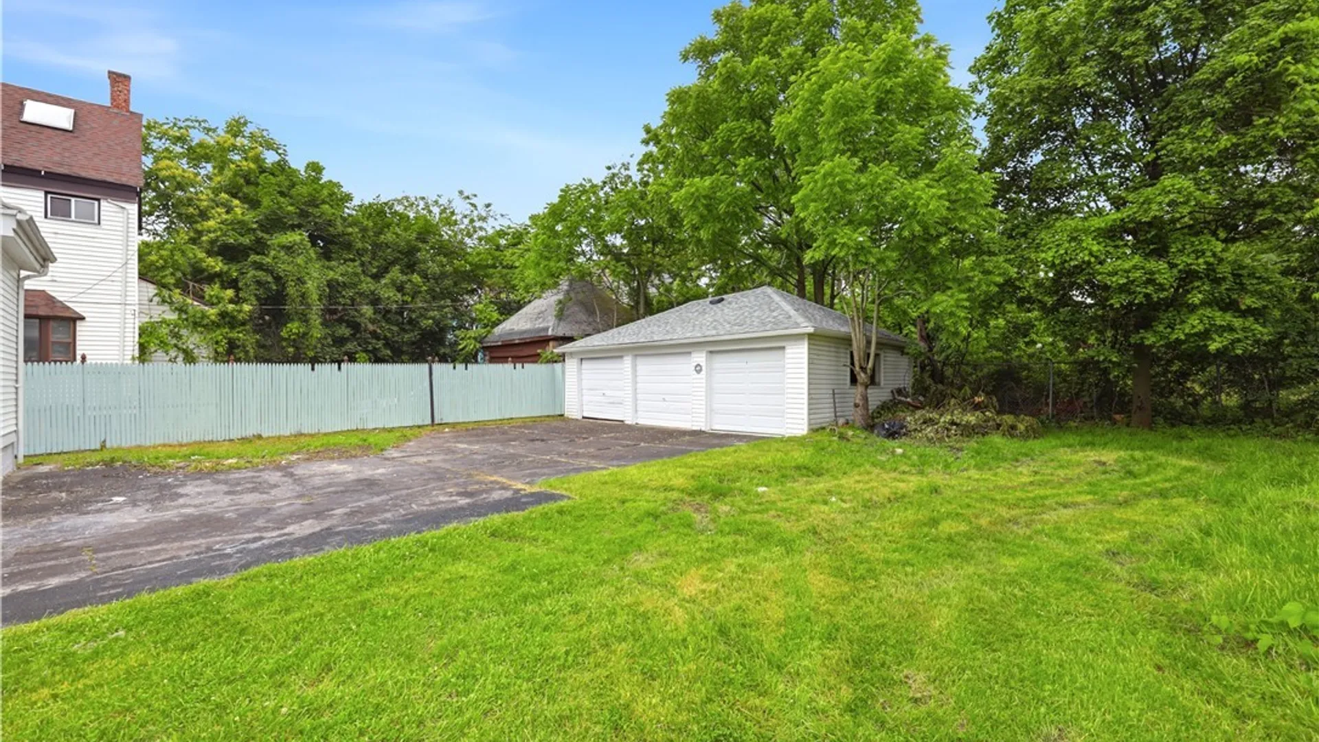 Property at 46 Woodlawn Avenue, Buffalo, NY 14209 42