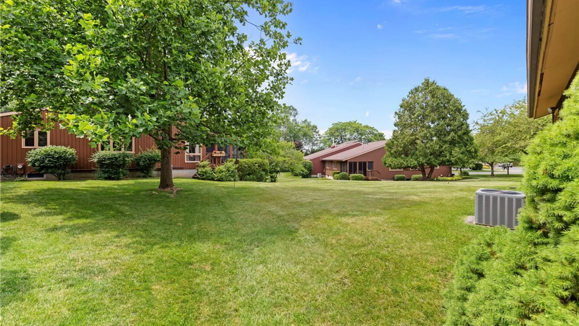 Property at 202 Weatheridge Drive, Camillus, NY 13031 46