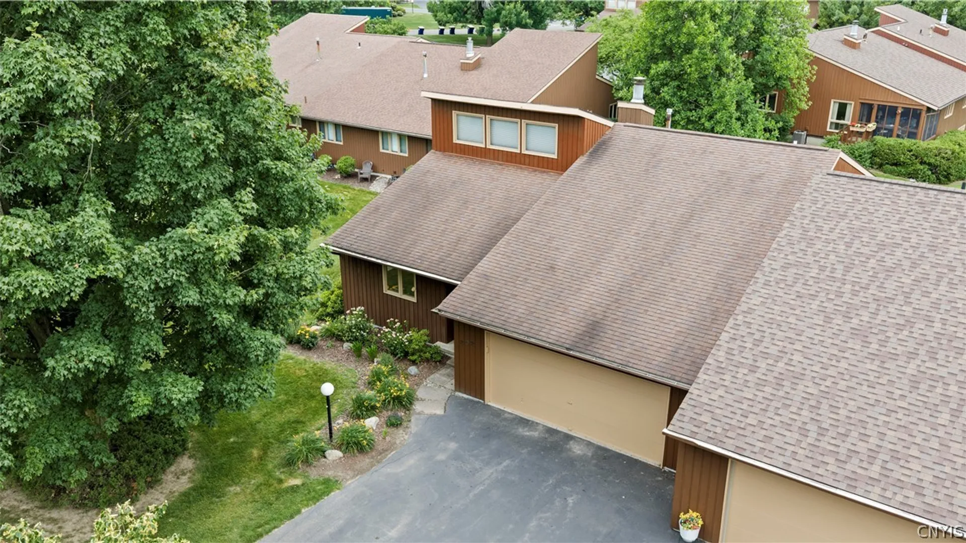 Property at 202 Weatheridge Drive, Camillus, NY 13031 36