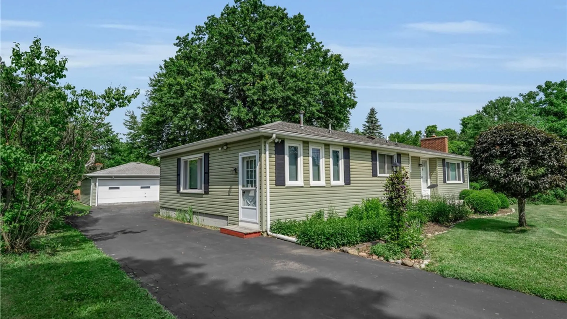 Property at 1320 Girdle Road, Elma, NY 14059 6
