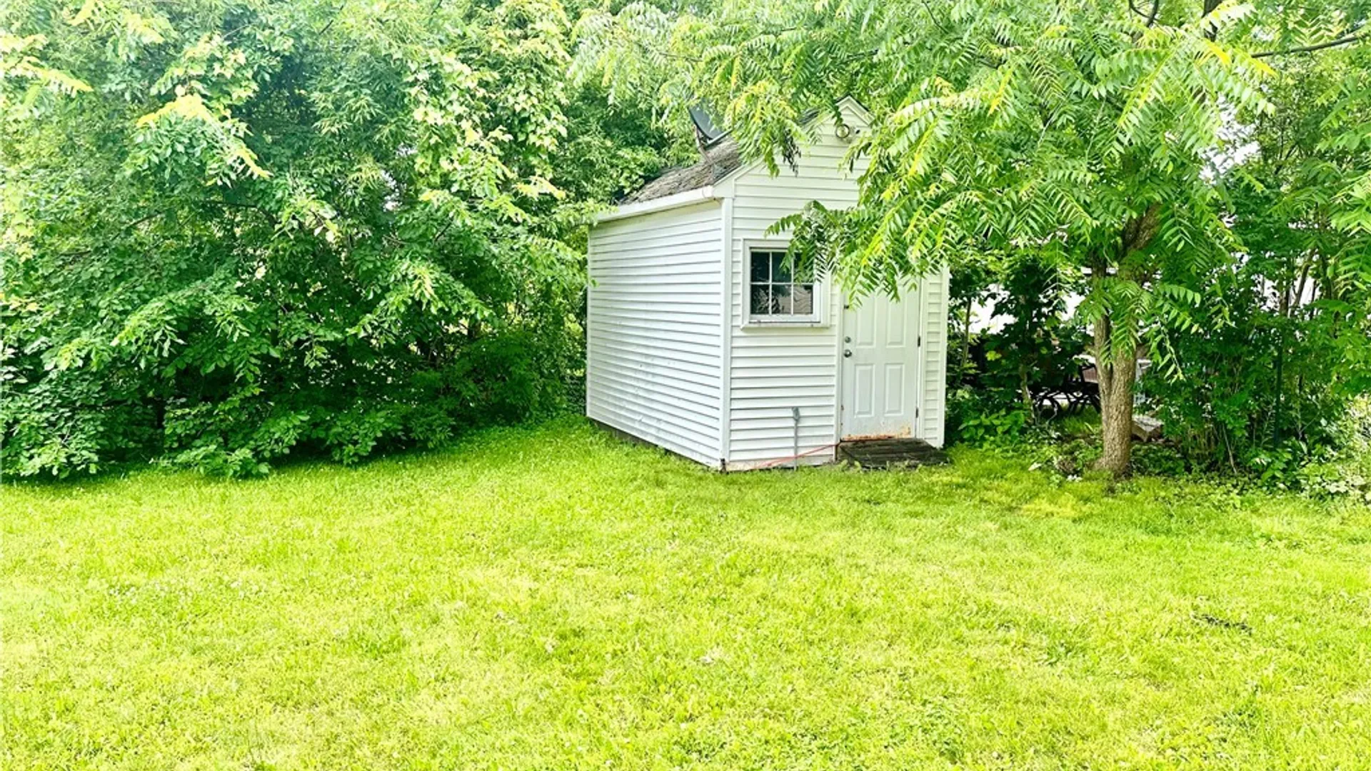 Property at 809 Eagle Street, Utica, NY 13501 4