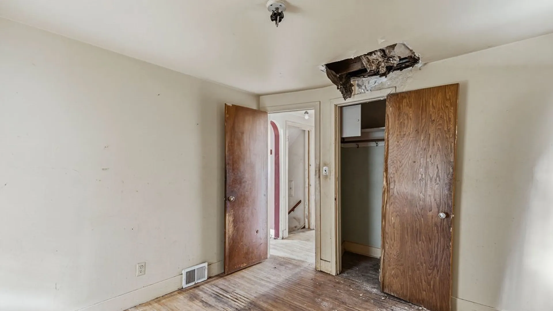 Property at 223 Phyllis Avenue, Buffalo, NY 14215 14